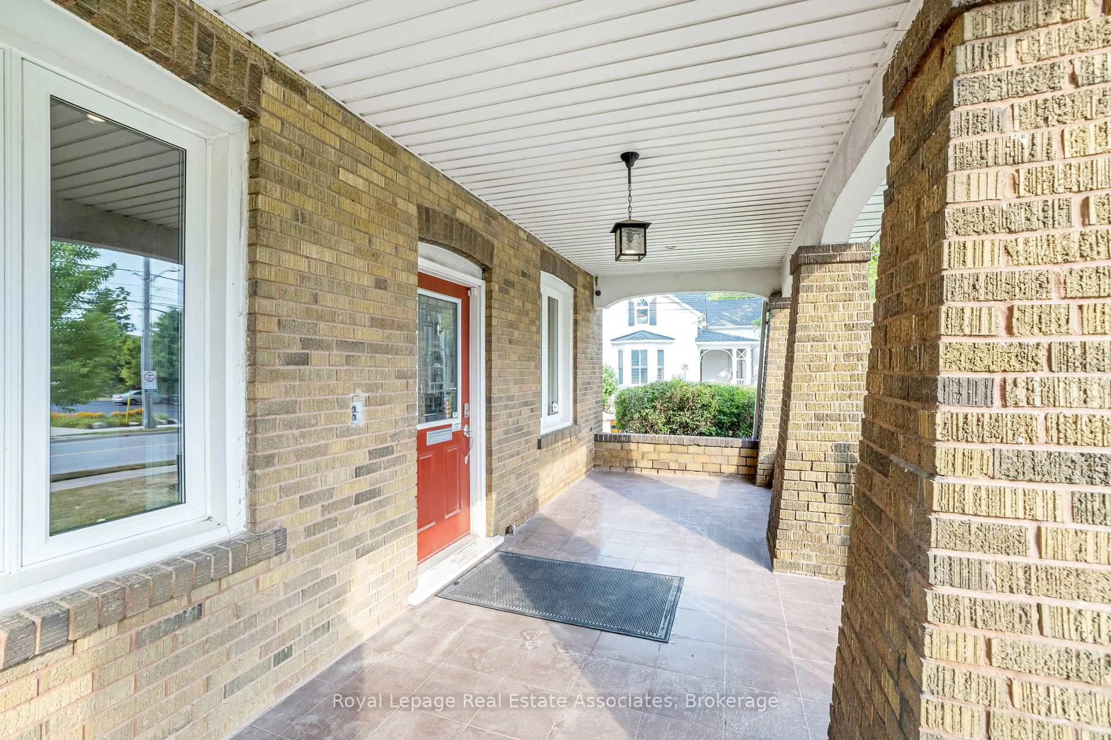 Unknown for 142 Martin St, Milton Ontario L9T 2R2