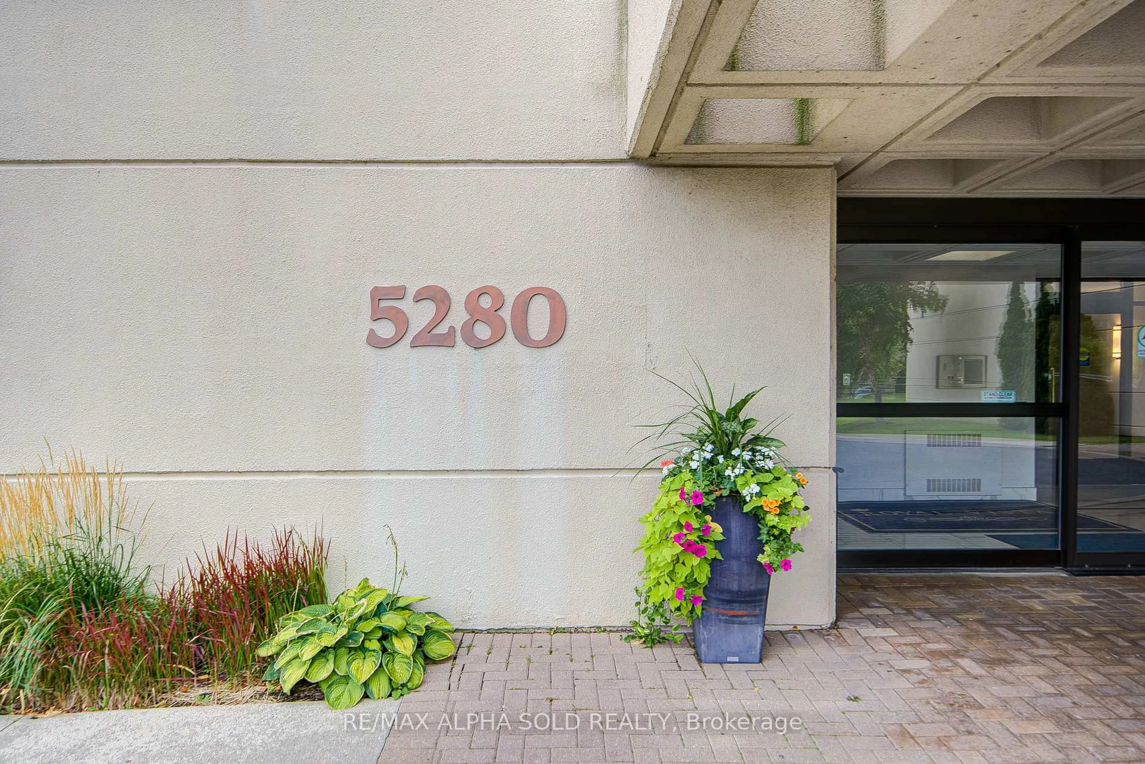 Unknown for 5280 Lakeshore Rd #1107, Burlington Ontario L7L 5R1