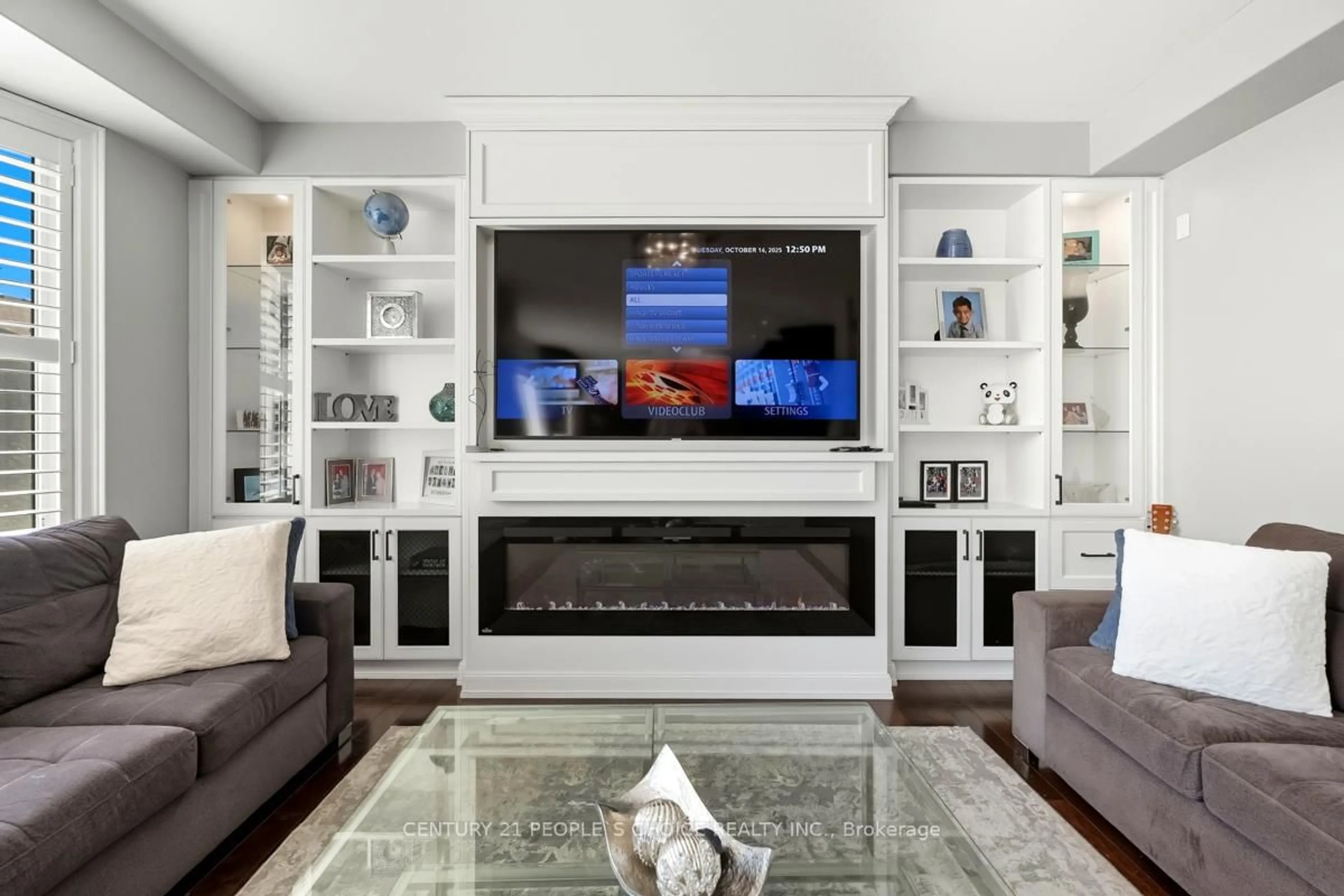 Home theater for 318 Laundon Terr, Milton Ontario L9T 7N9