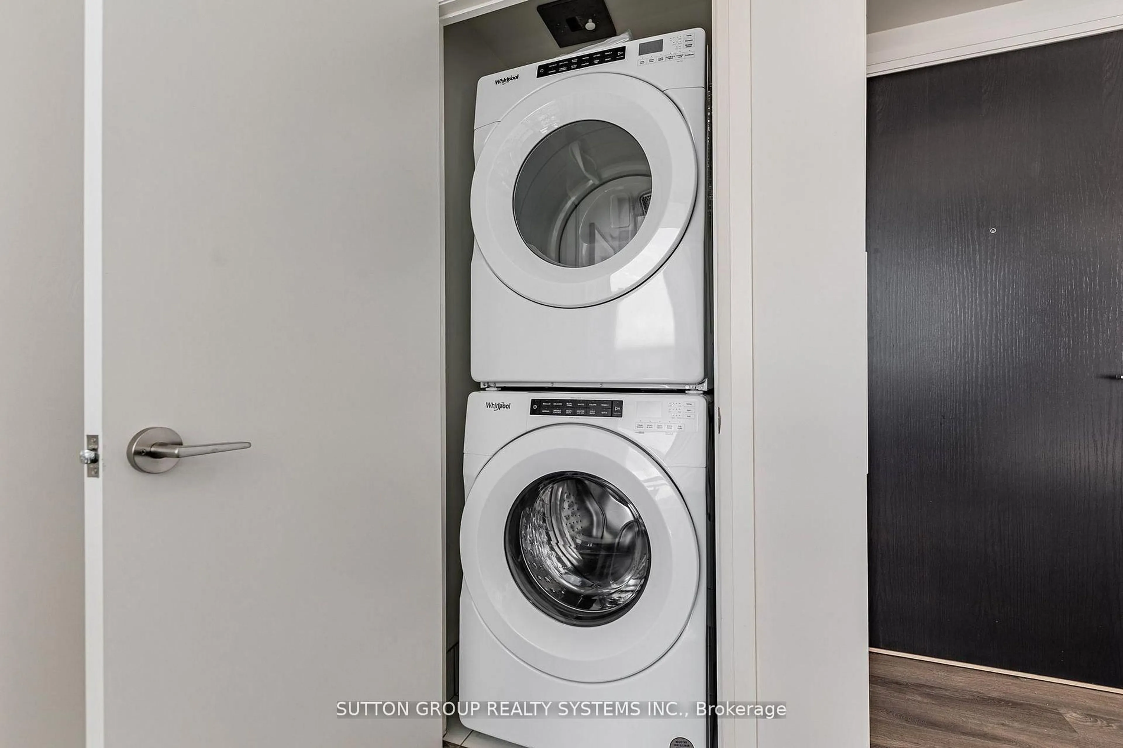 Laundry room for 1461 Lawrence Ave #611, Toronto Ontario M6L 0A6