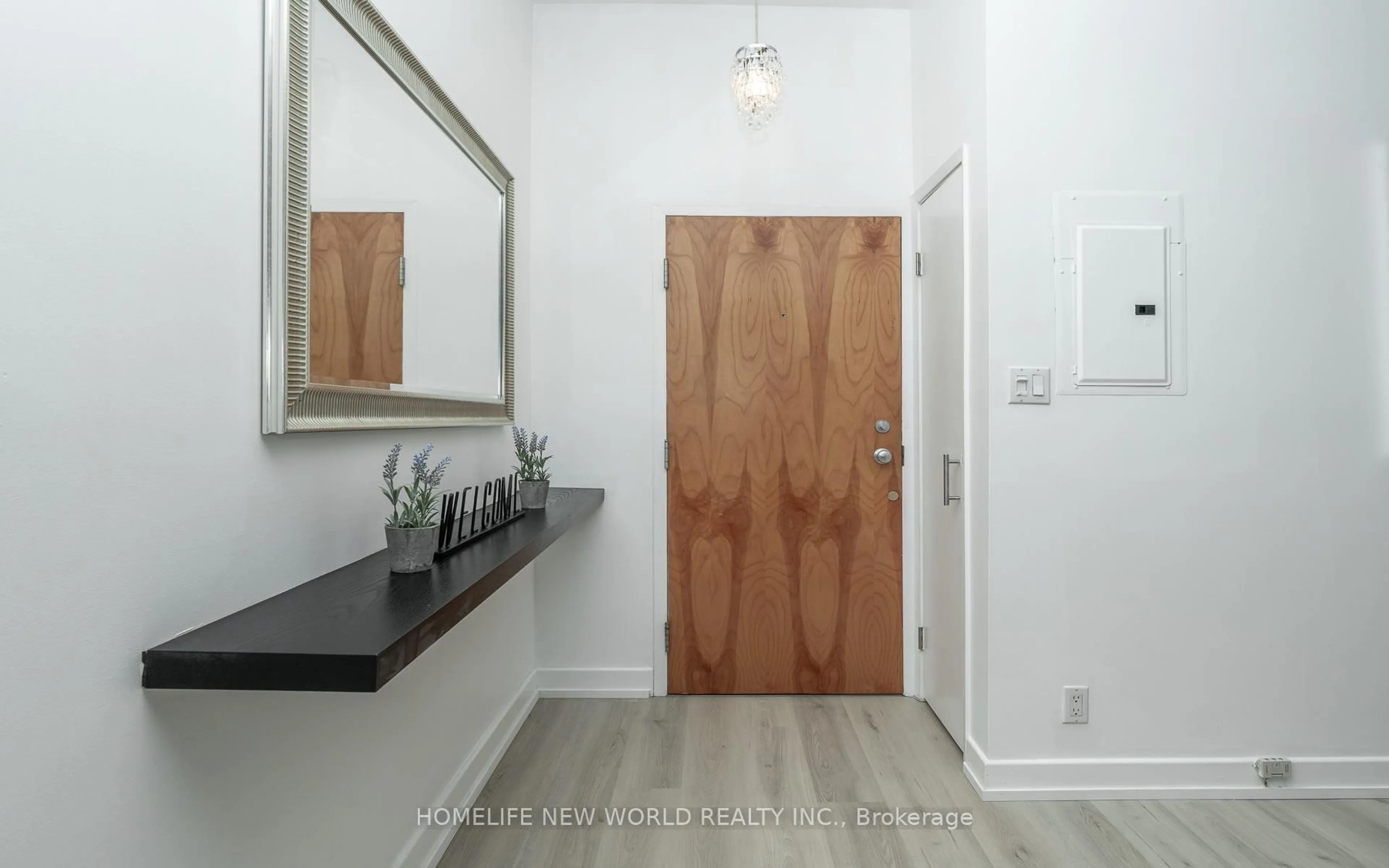 Indoor entryway for 1 St Johns Rd #303, Toronto Ontario M6P 4C7
