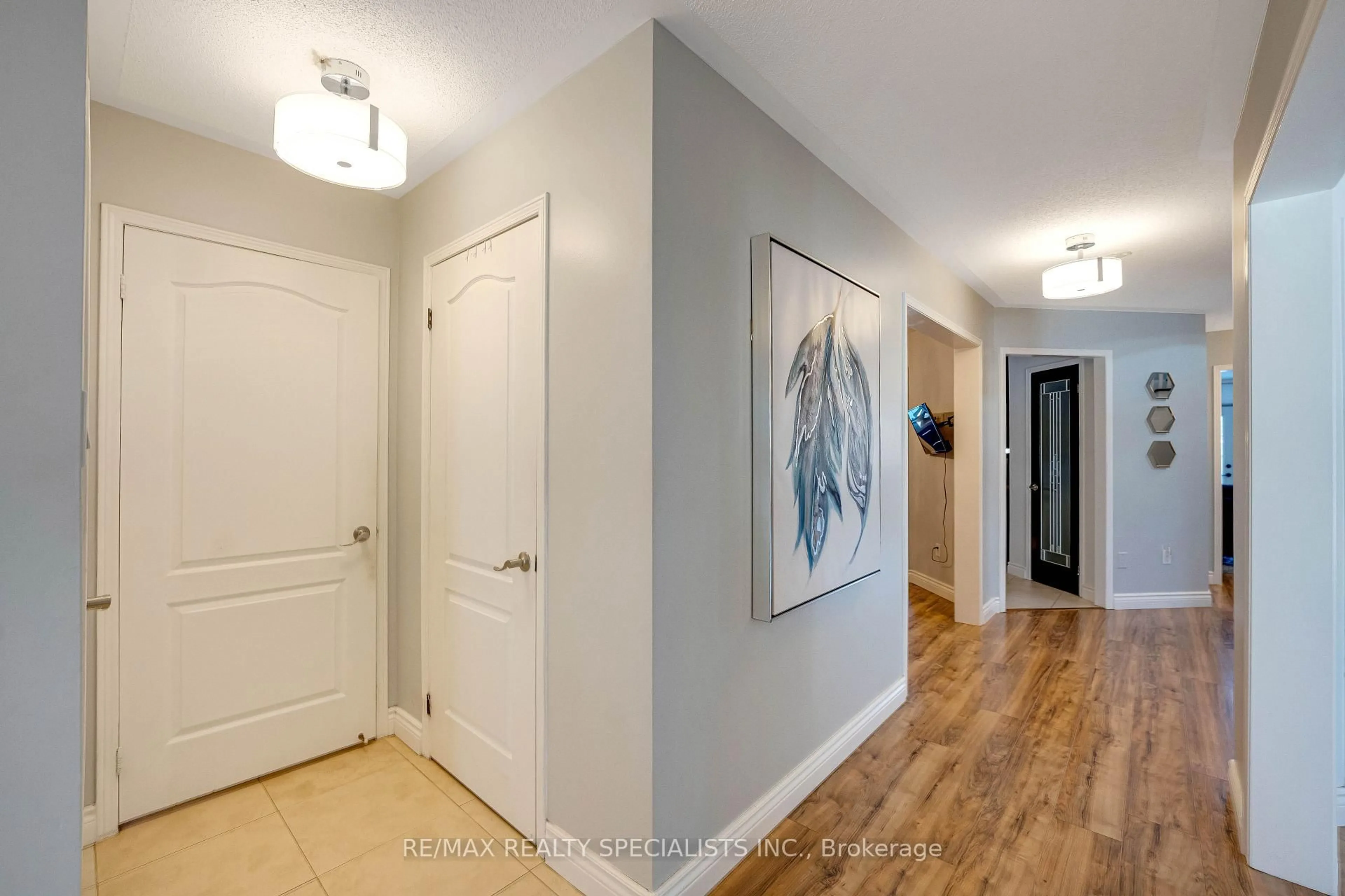 Indoor entryway for 7 Banington Cres, Brampton Ontario L7A 1G4