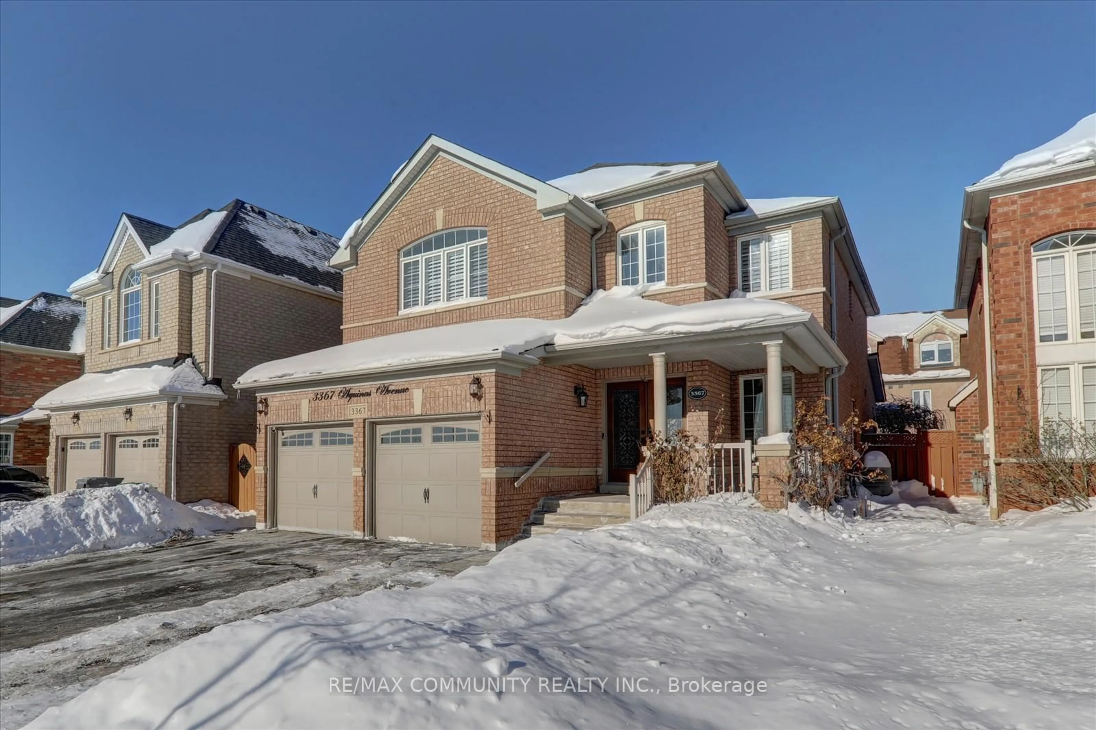 Home with brick exterior material, street for 3367 Aquinas Ave, Mississauga Ontario L5M 7L2
