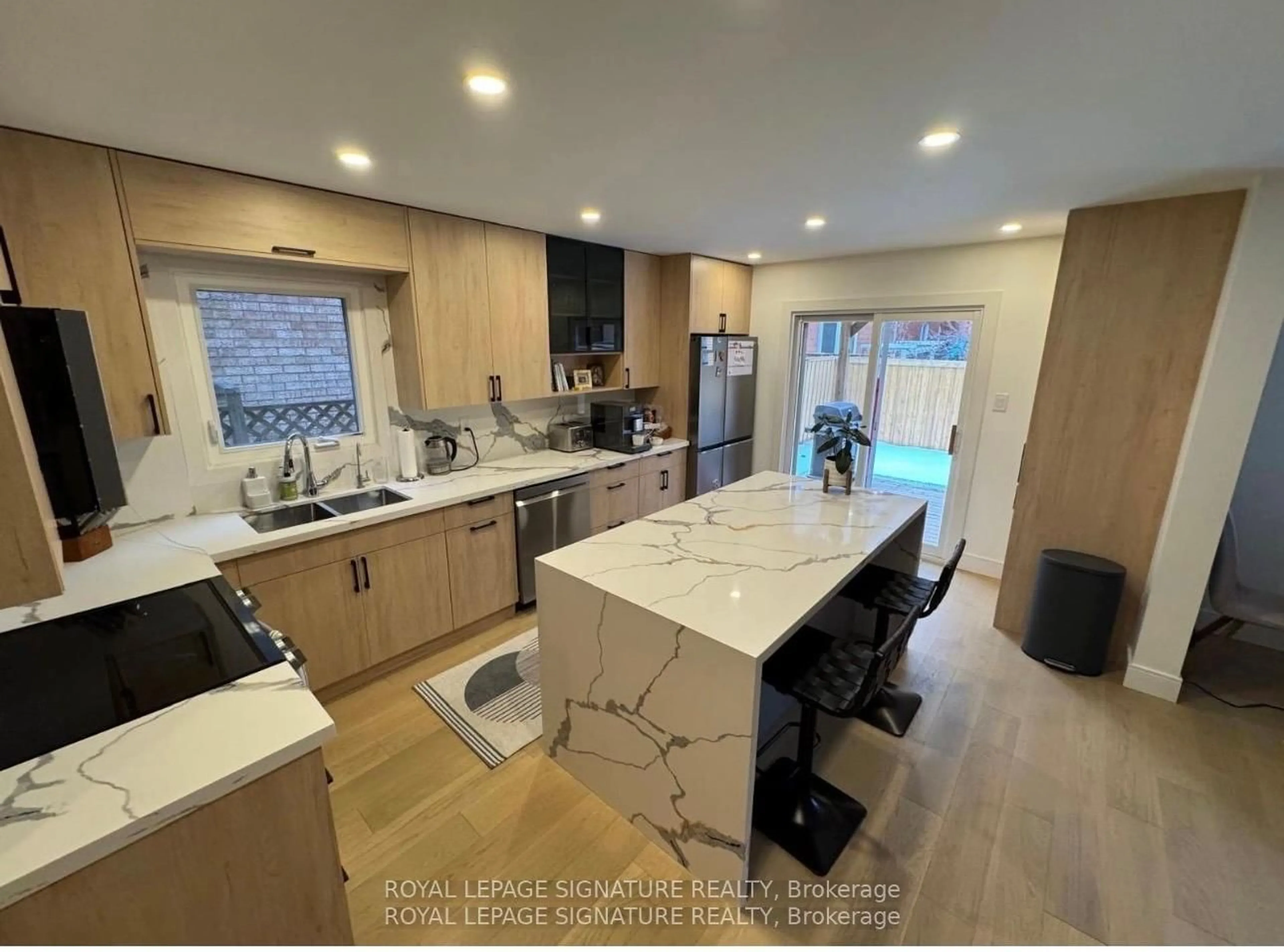 Open concept kitchen, unknown for 445 Malaga Rd, Mississauga Ontario L5B 3V8