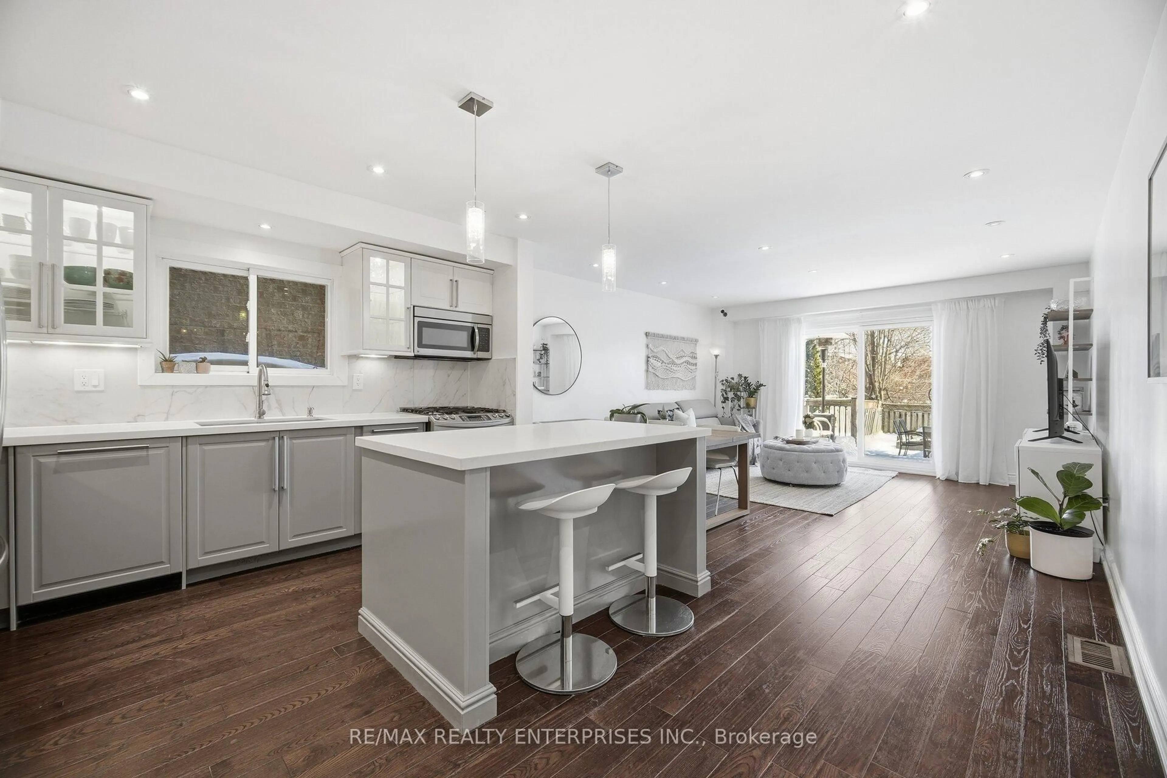 Open concept kitchen, unknown for 2401 STEFI Tr, Oakville Ontario L6H 5Y5