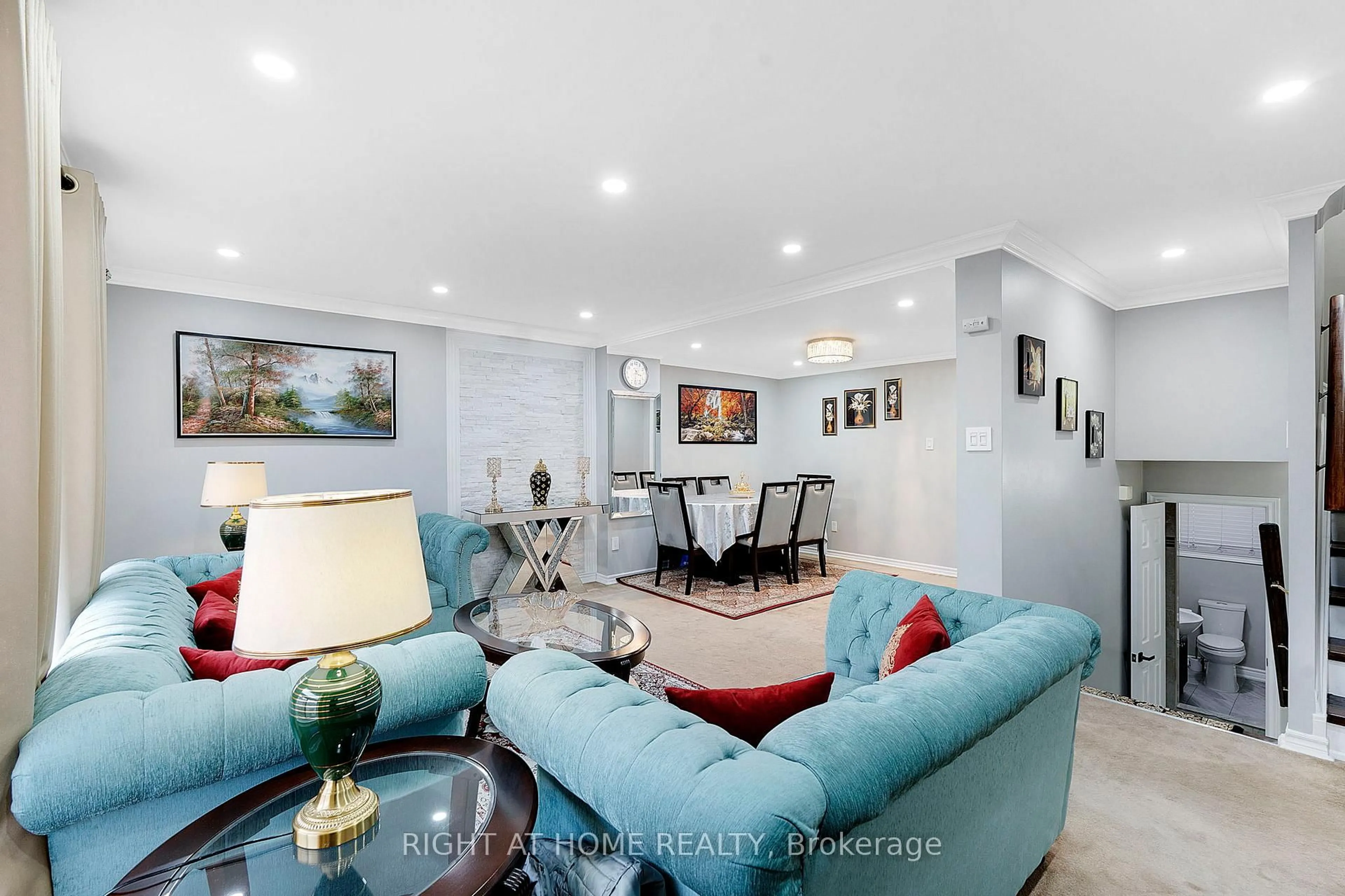 Living room with furniture, unknown for 180 Mississauga Valley Blvd #154, Mississauga Ontario L5A 3M2