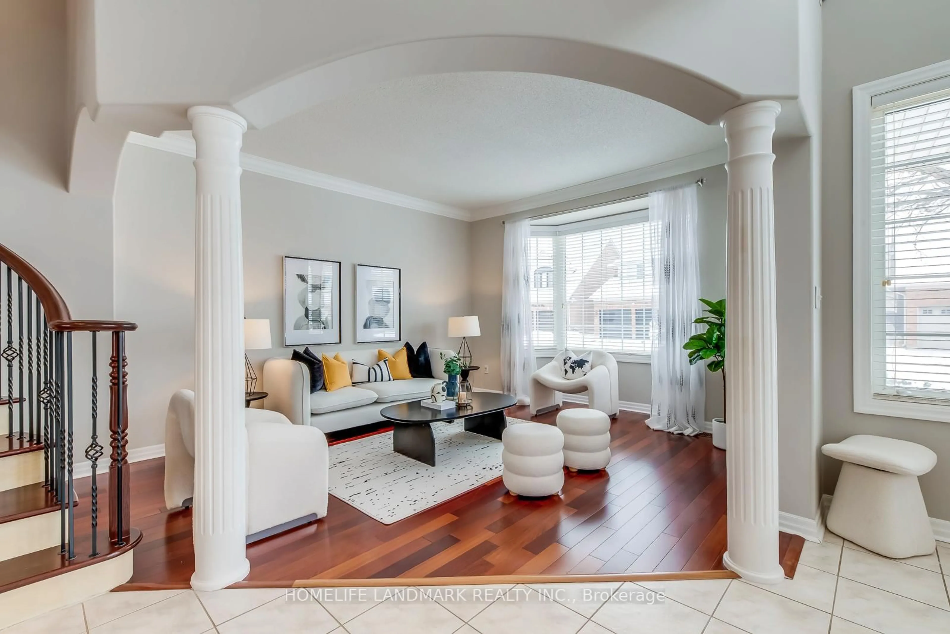 Living room with furniture, unknown for 2196 HIGHCLIFFE Way, Oakville Ontario L6M 5B7