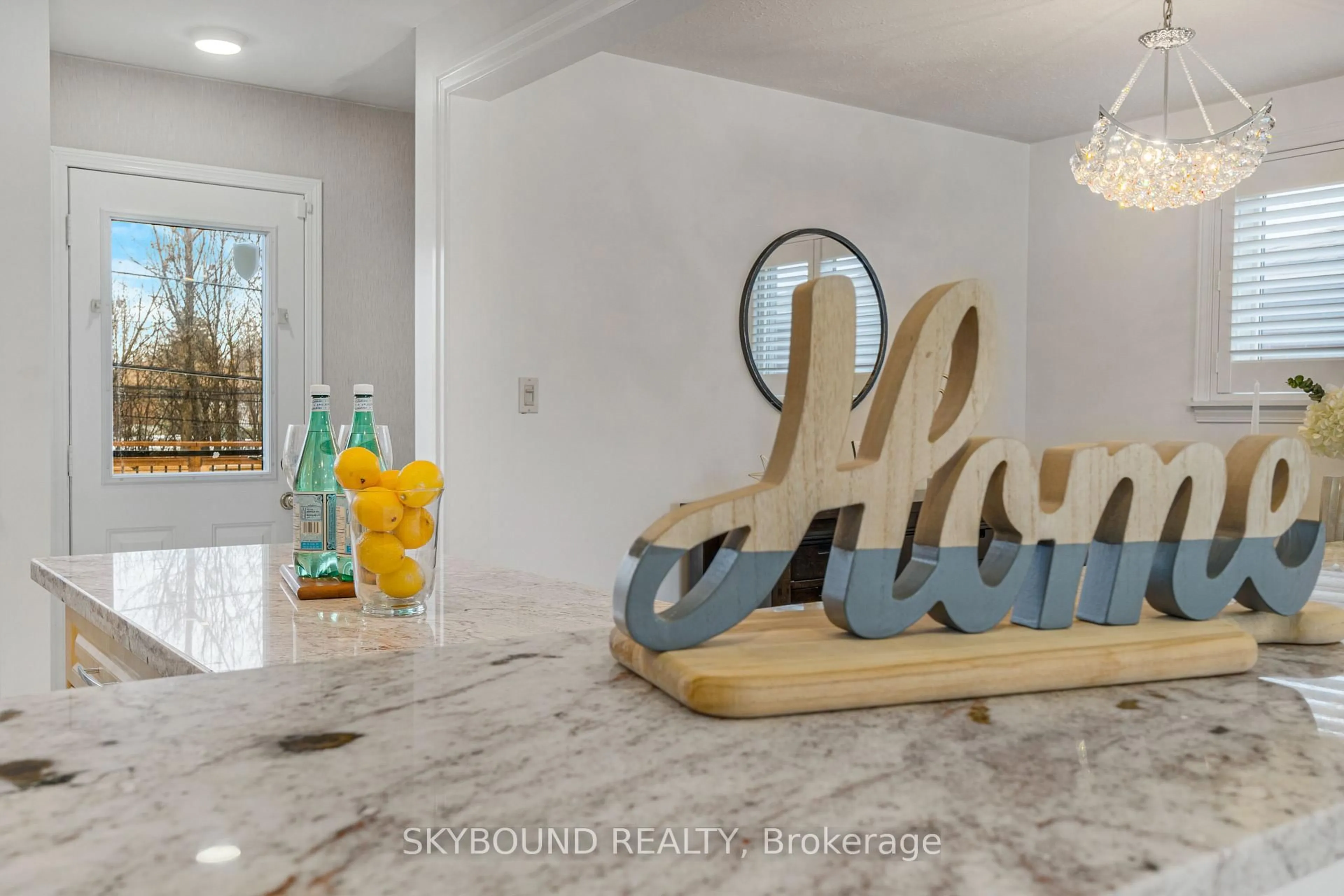 Unknown for 11 Addington Cres, Brampton Ontario L6T 2R1