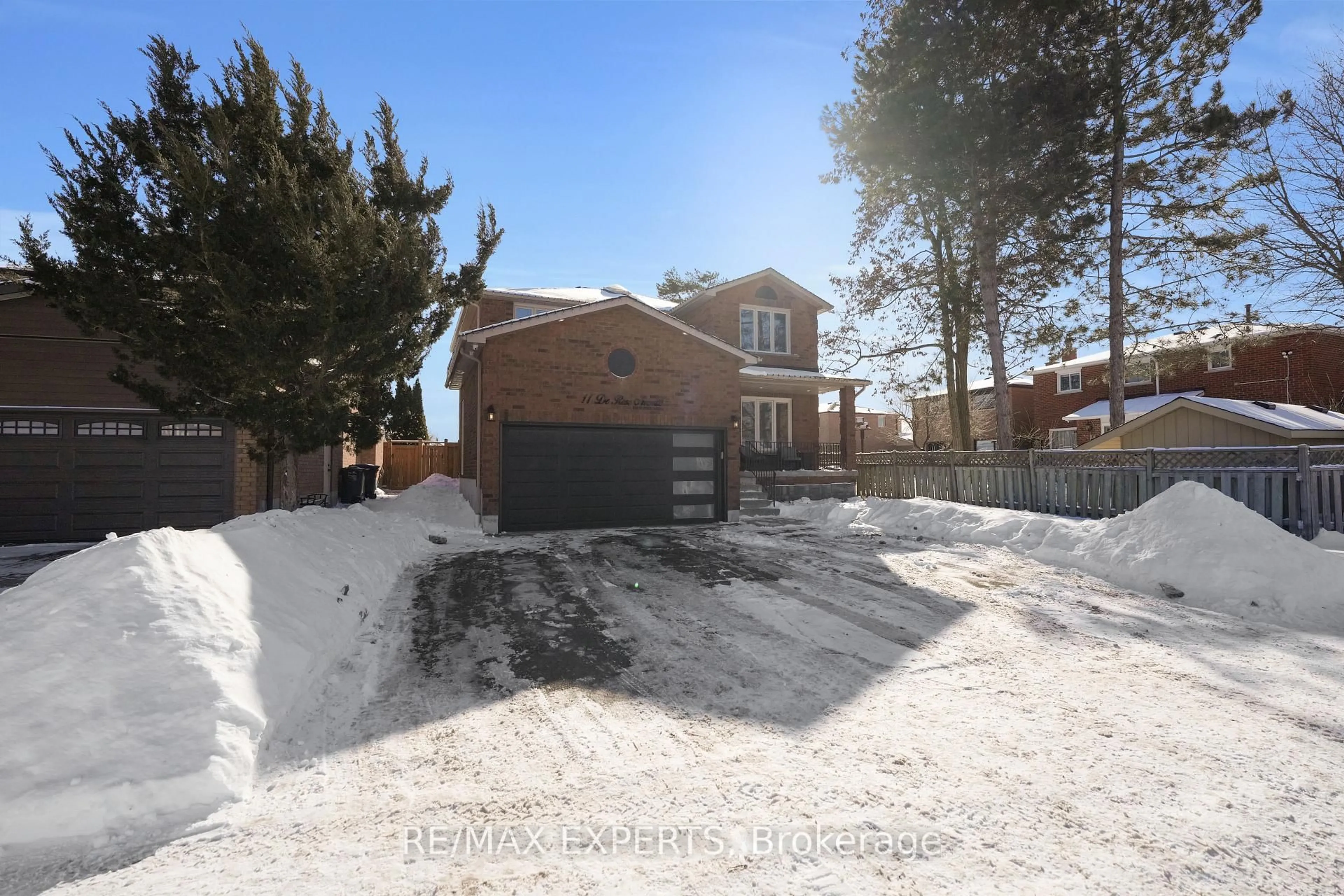 Home with brick exterior material, street for 11 De Rose Ave, Caledon Ontario L7E 1A5