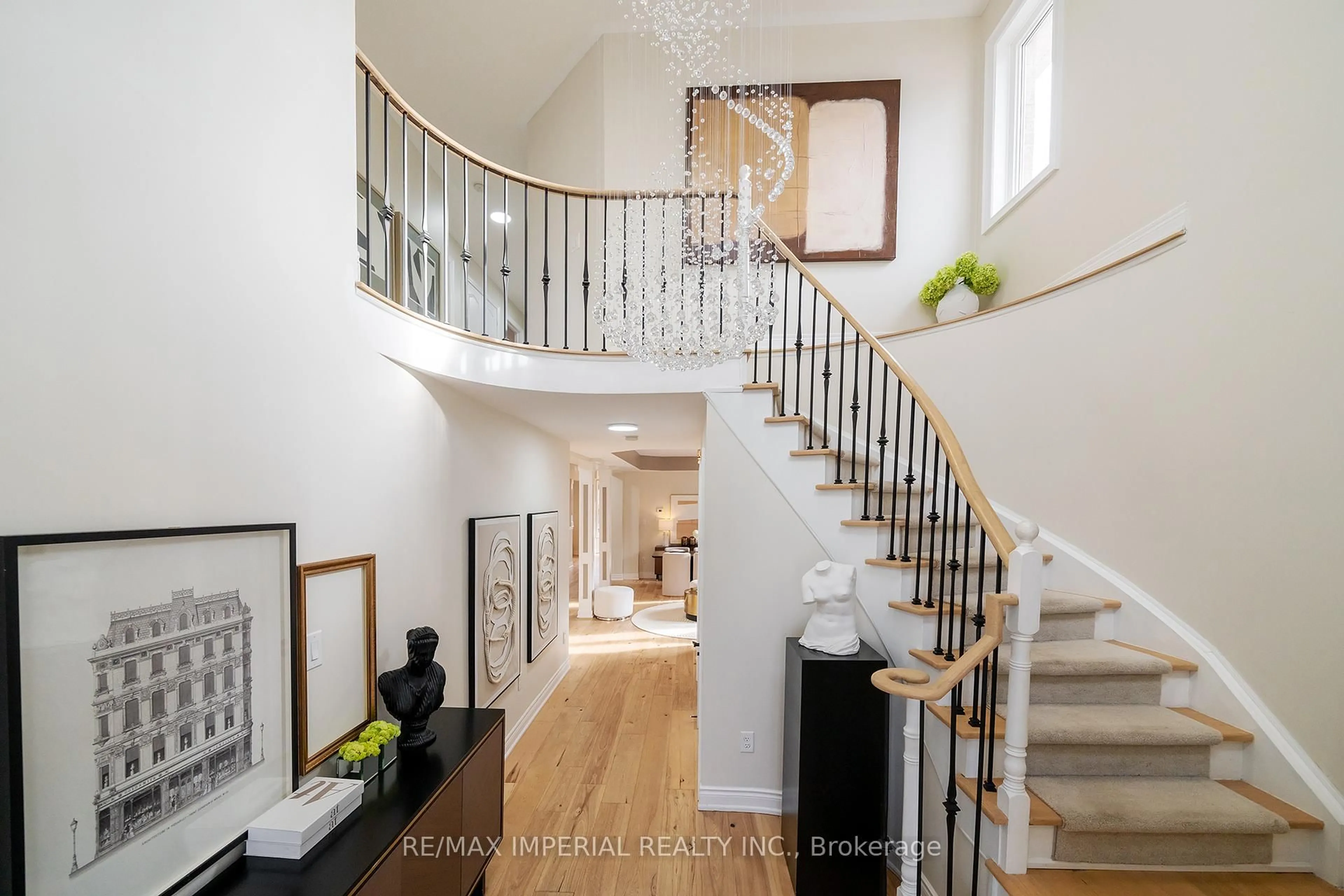 Unknown for 2252 Pine Glen Rd, Oakville Ontario L6M 0G5