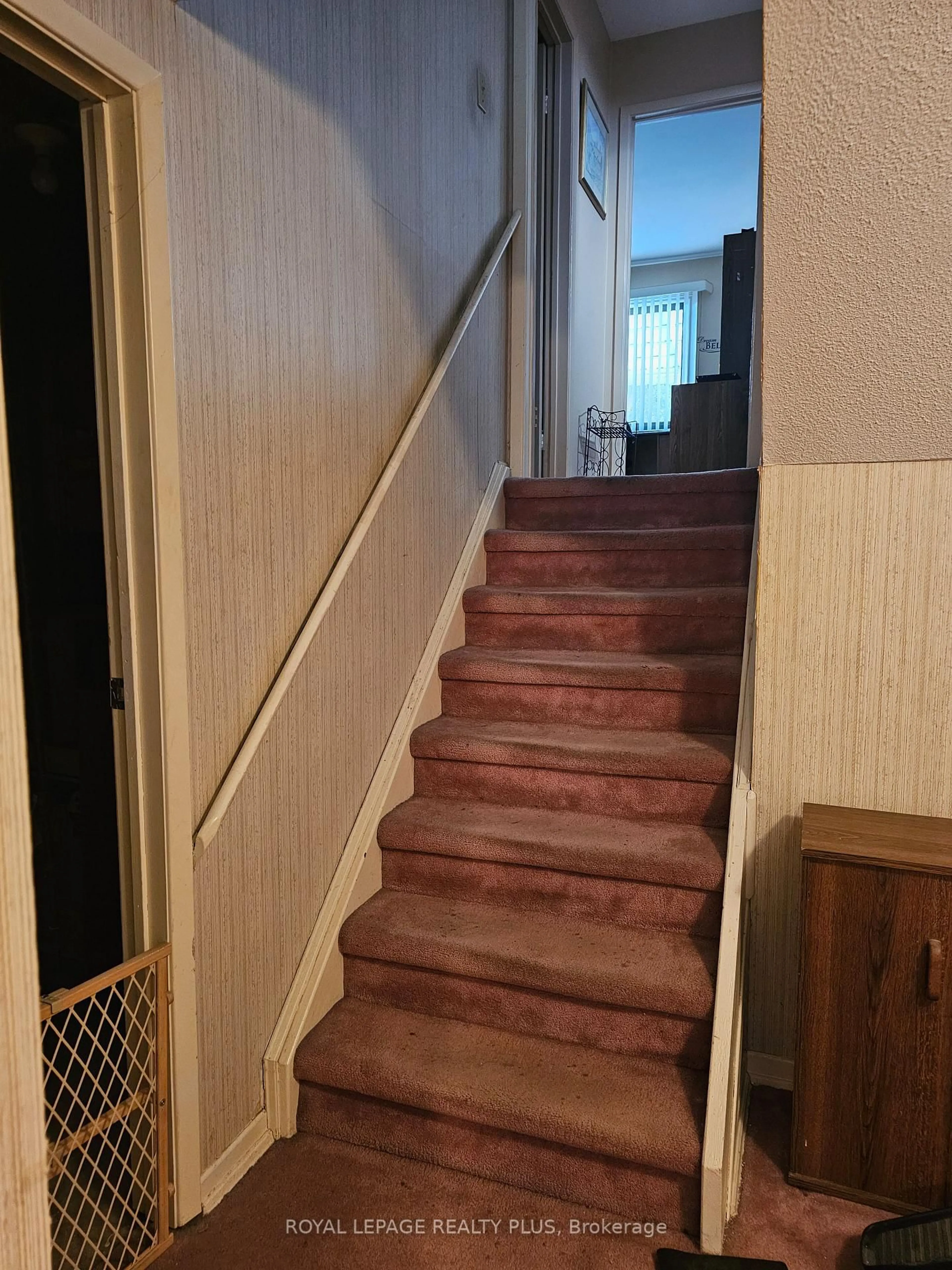 Stairs for 4170 Treetop Cres, Mississauga Ontario L5L 2L9