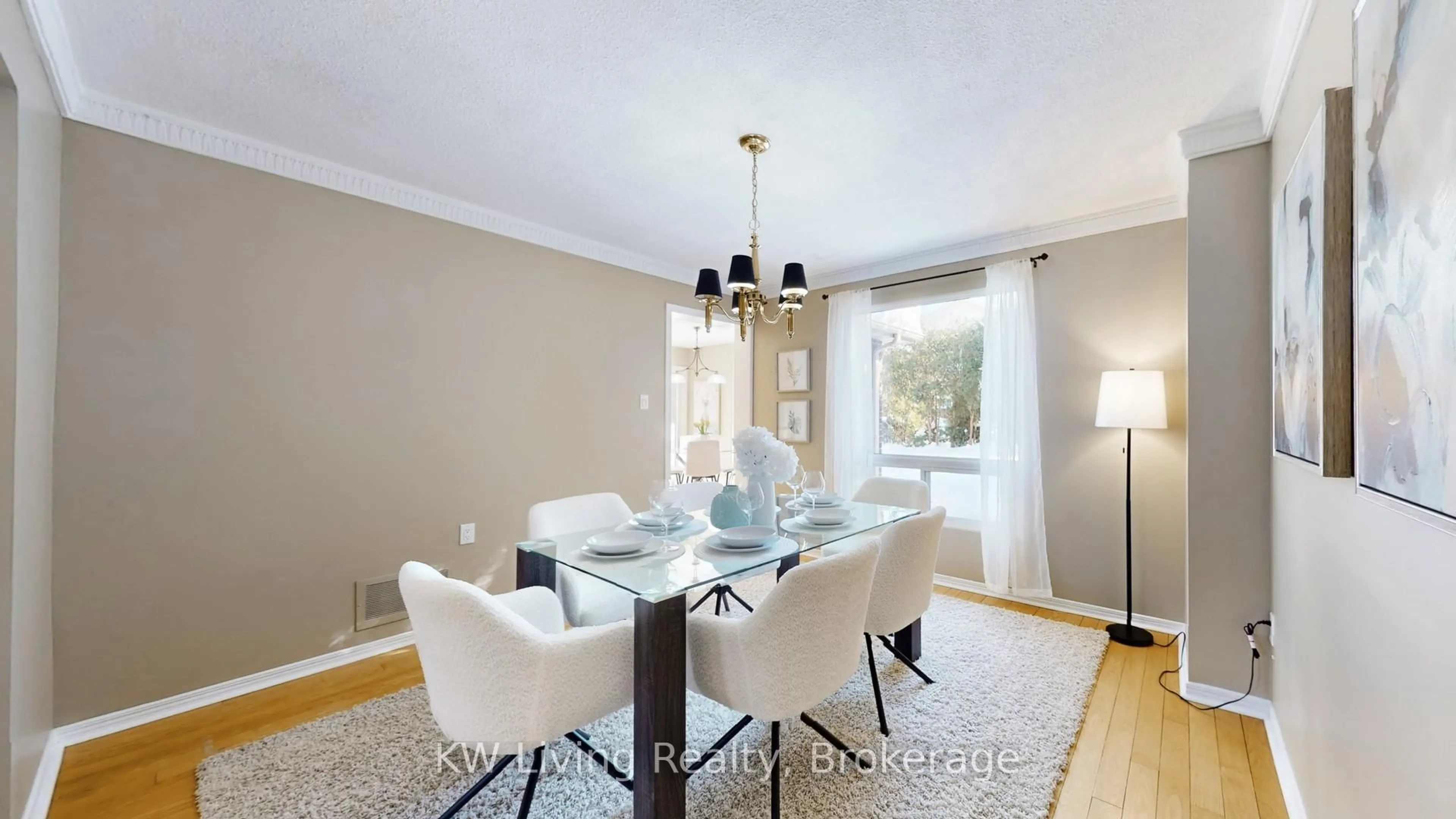 Dining room, wood/laminate floor for 1992 Folkway Dr, Mississauga Ontario L5L 3G8