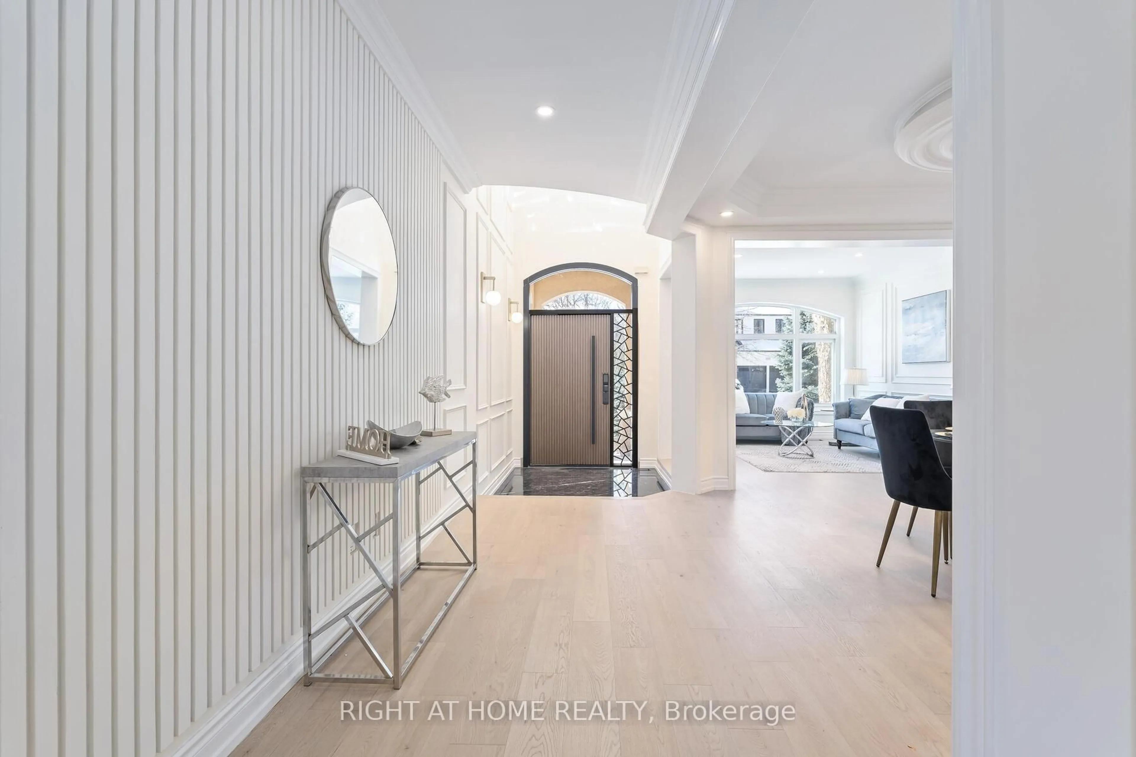 Indoor entryway for 3352 Petrie Way, Oakville Ontario L6L 6V8