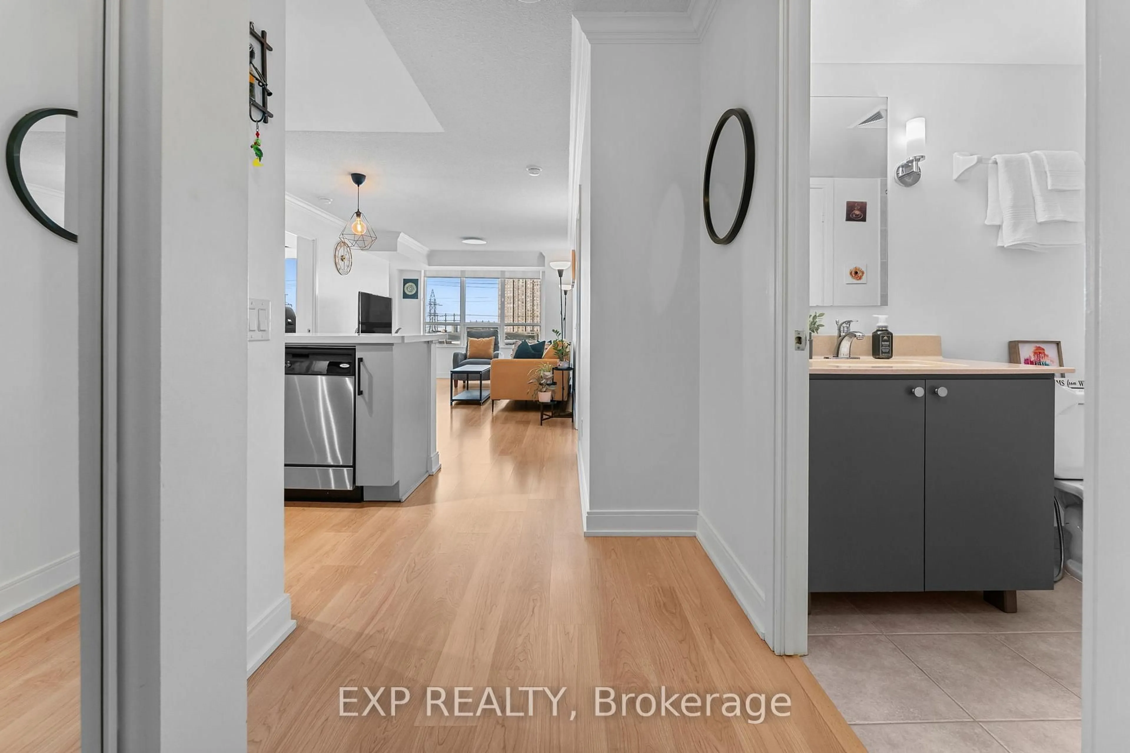 Indoor entryway for 35 Viking Lane #436, Toronto Ontario M9B 0A2