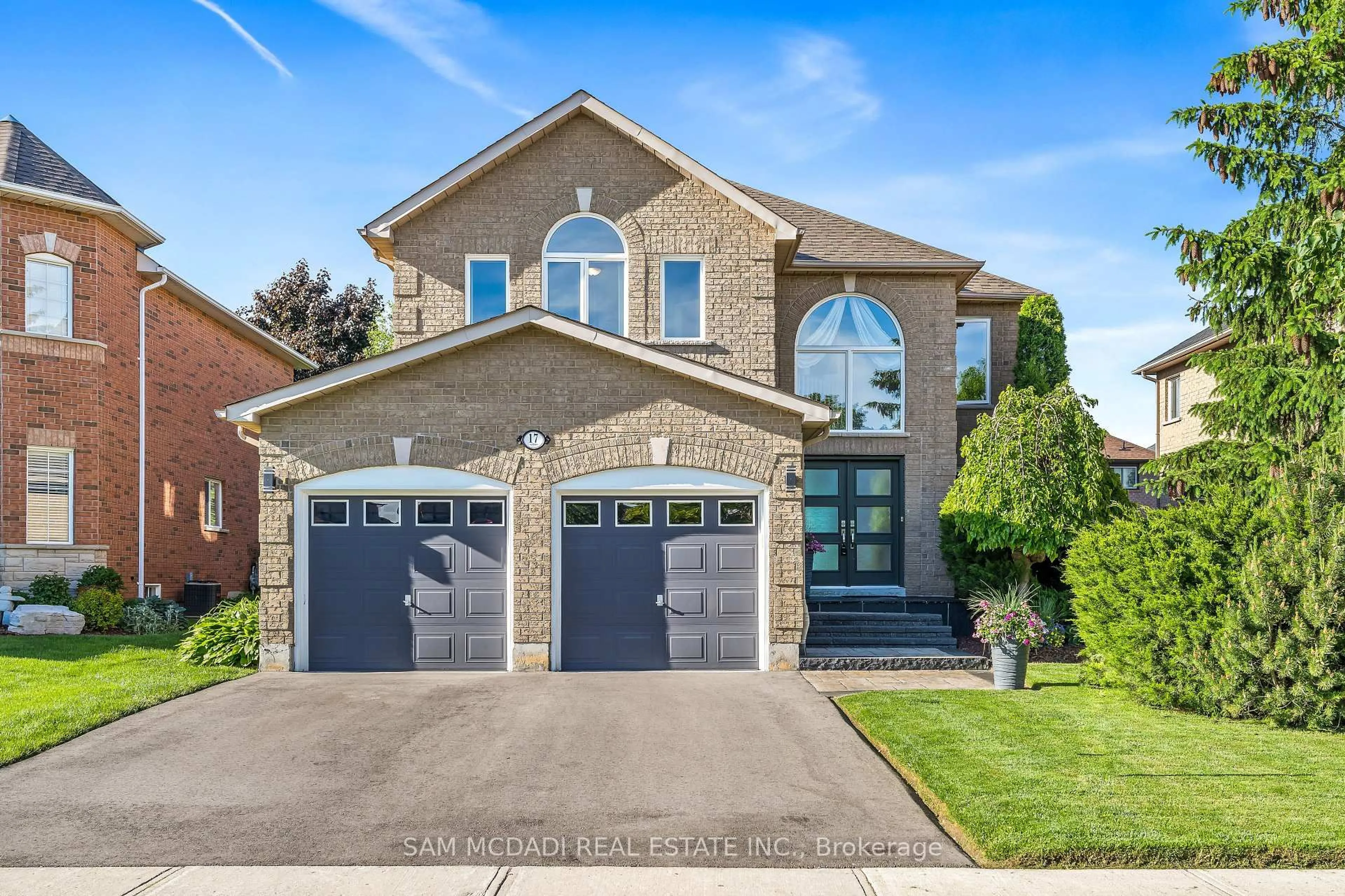 Home with brick exterior material, street for 17 Robinson Rd, Halton Hills Ontario L7G 6G5