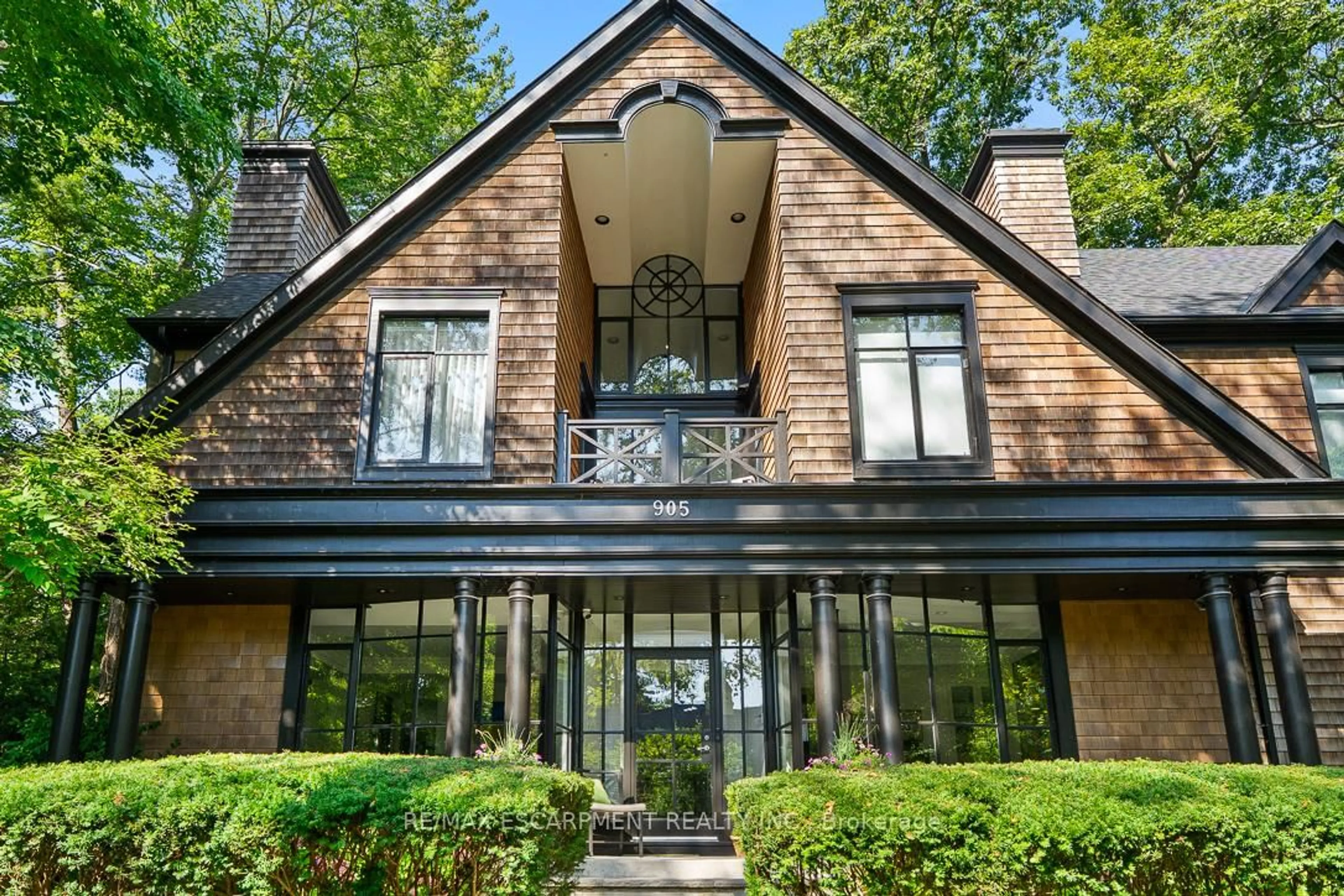 Home with brick exterior material, unknown for 905 Sangster Ave, Mississauga Ontario L5H 2Y3