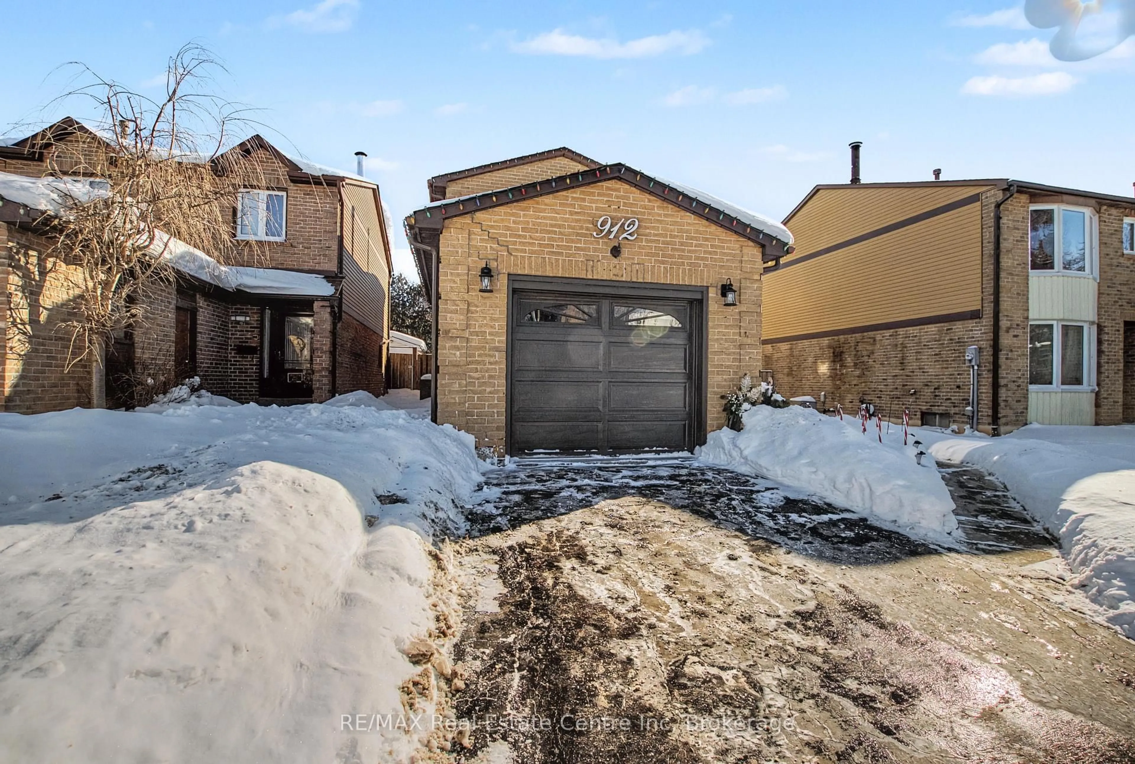 Unknown for 912 Laurier Ave, Milton Ontario L9T 4H6