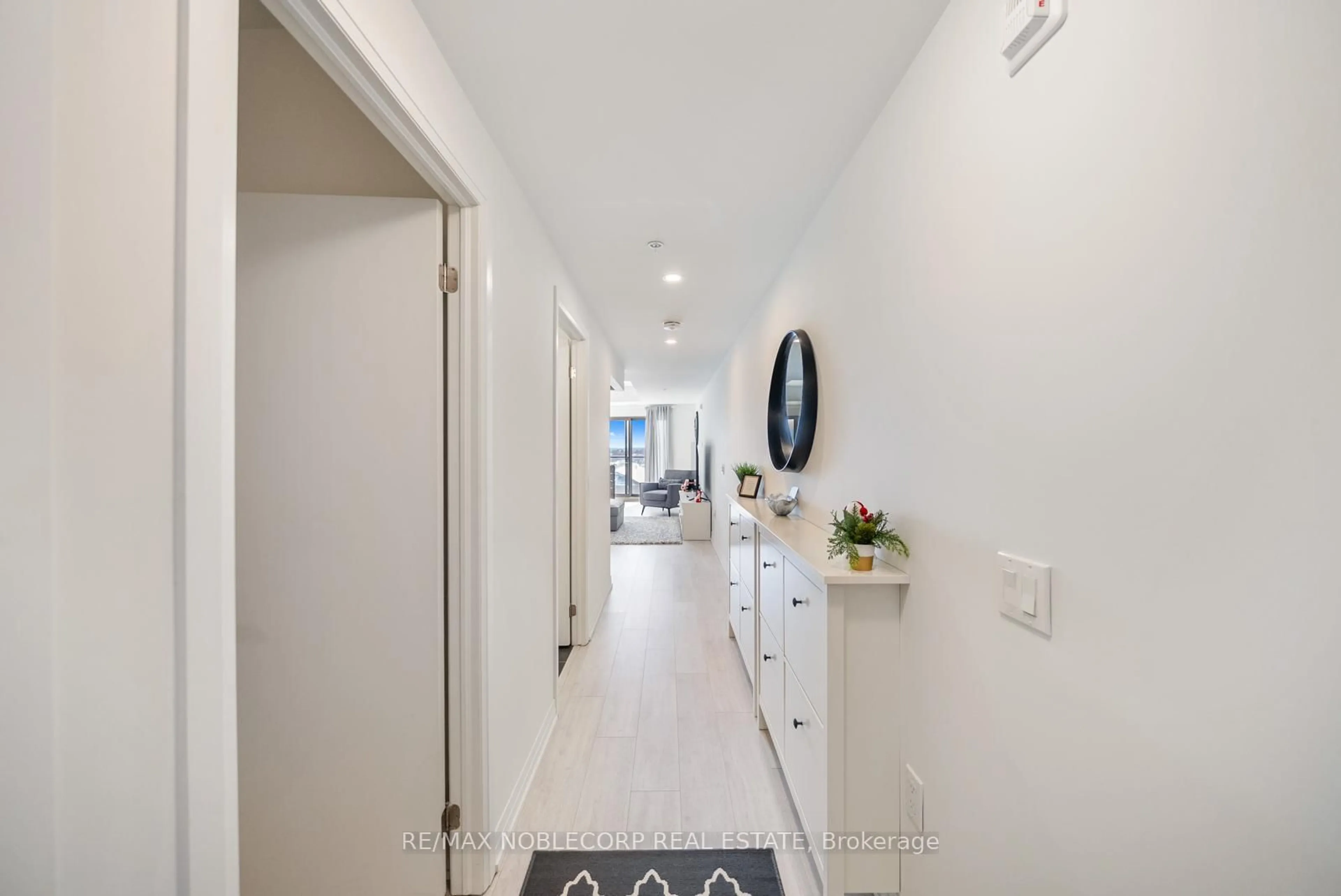 Indoor entryway for 408 Browns Line #510, Toronto Ontario M8W 0C3