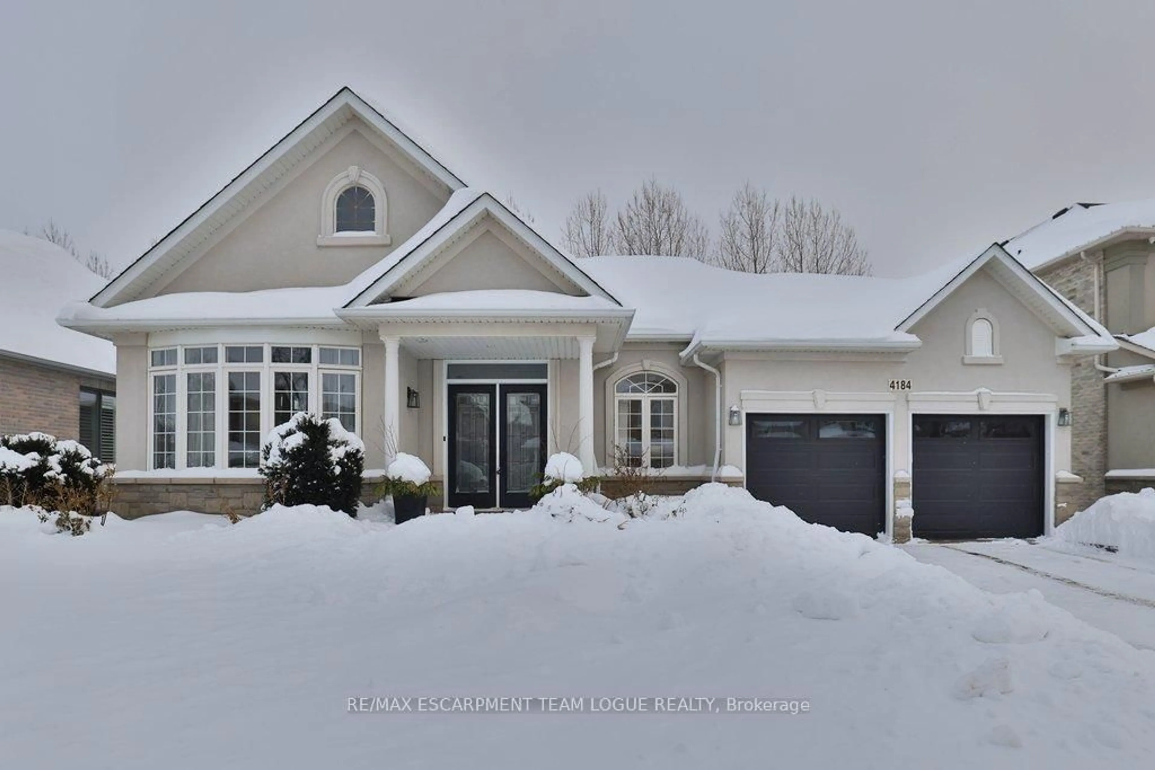 Home with vinyl exterior material, street for 4184 Kane Cres, Burlington Ontario L7M 5B9