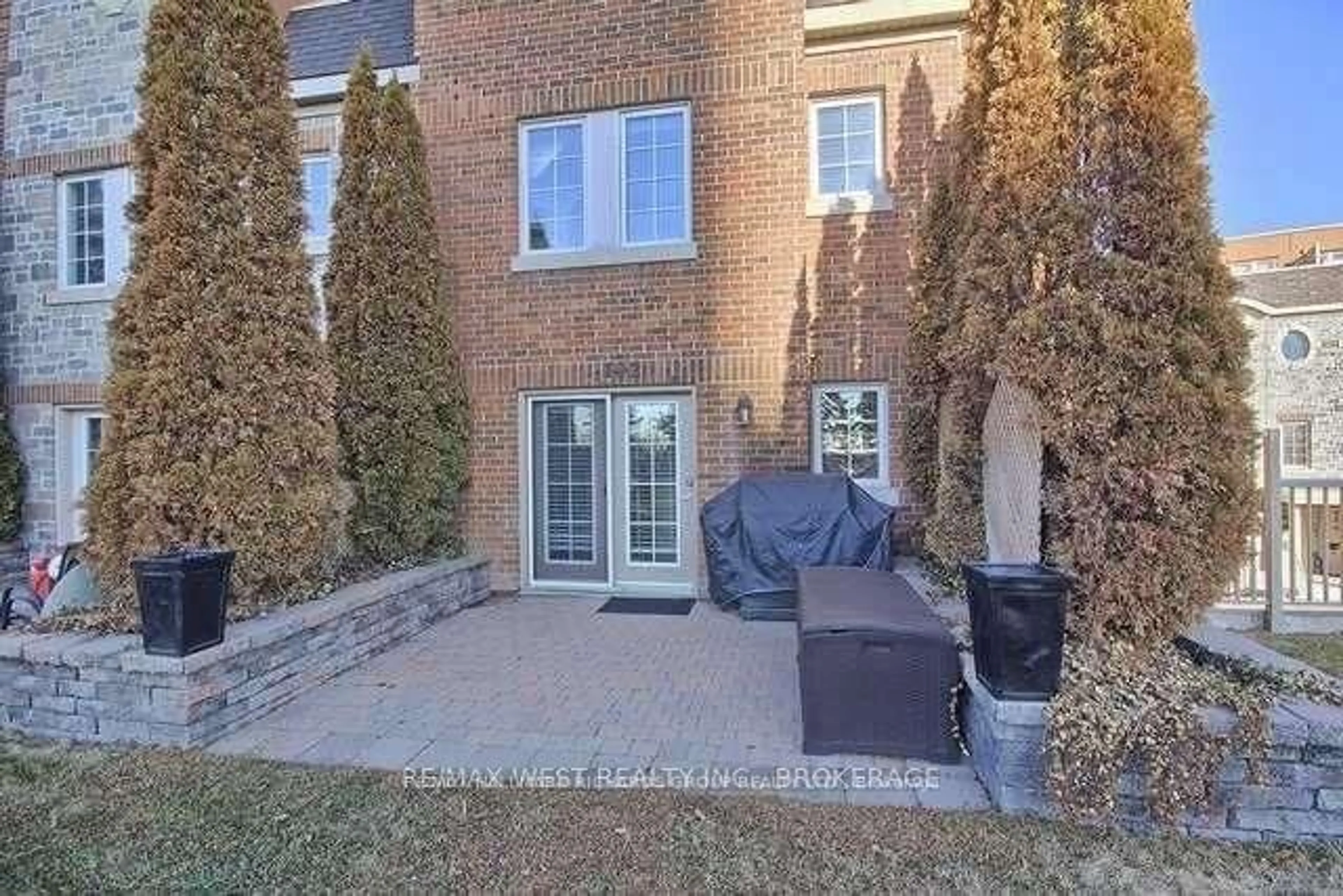 Patio, street for 9 Windermere Ave #102, Toronto Ontario M6S 5A4