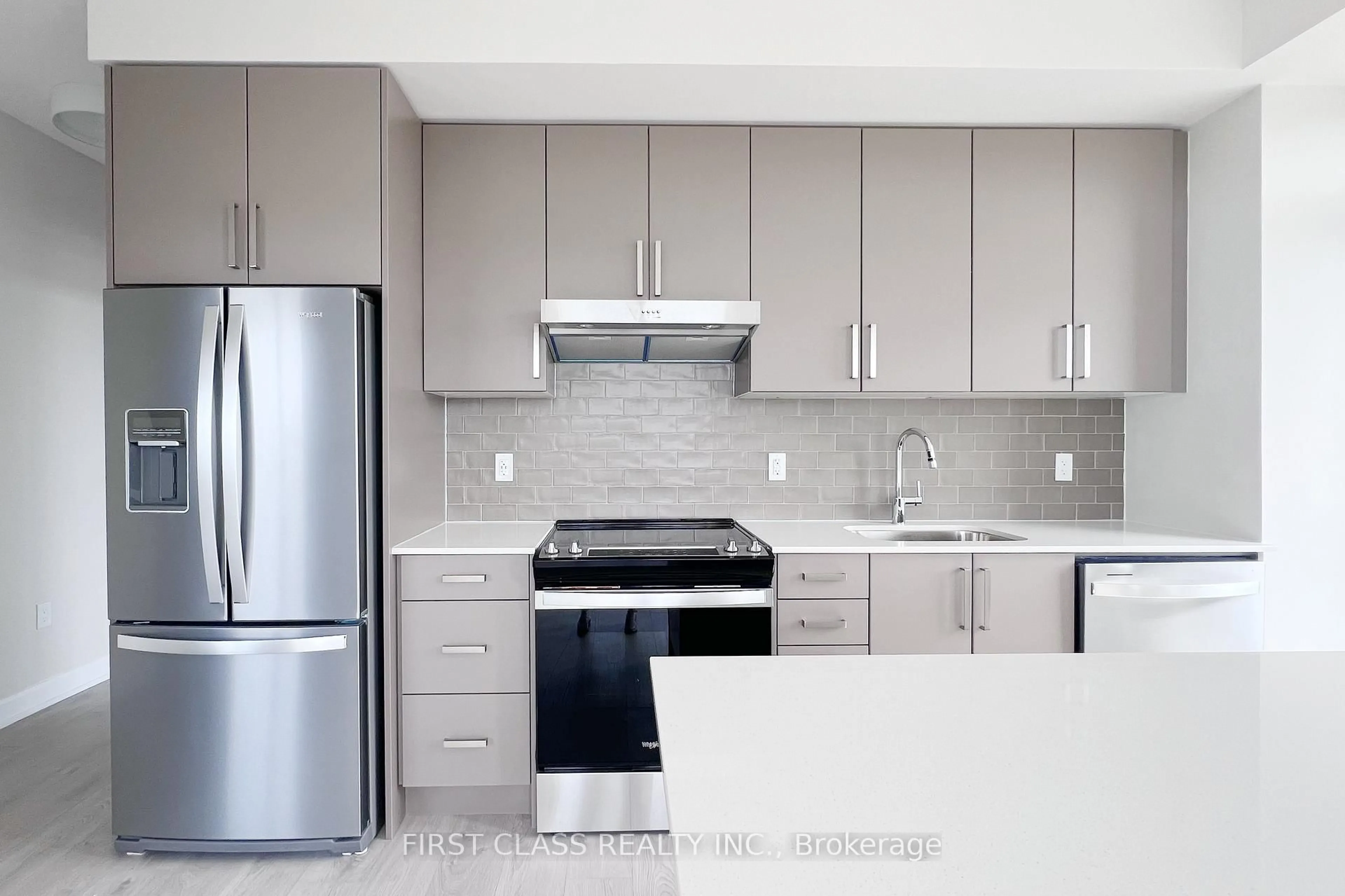 Standard kitchen, unknown for 3200 William Coltson Ave #815, Oakville Ontario L6H 7W6