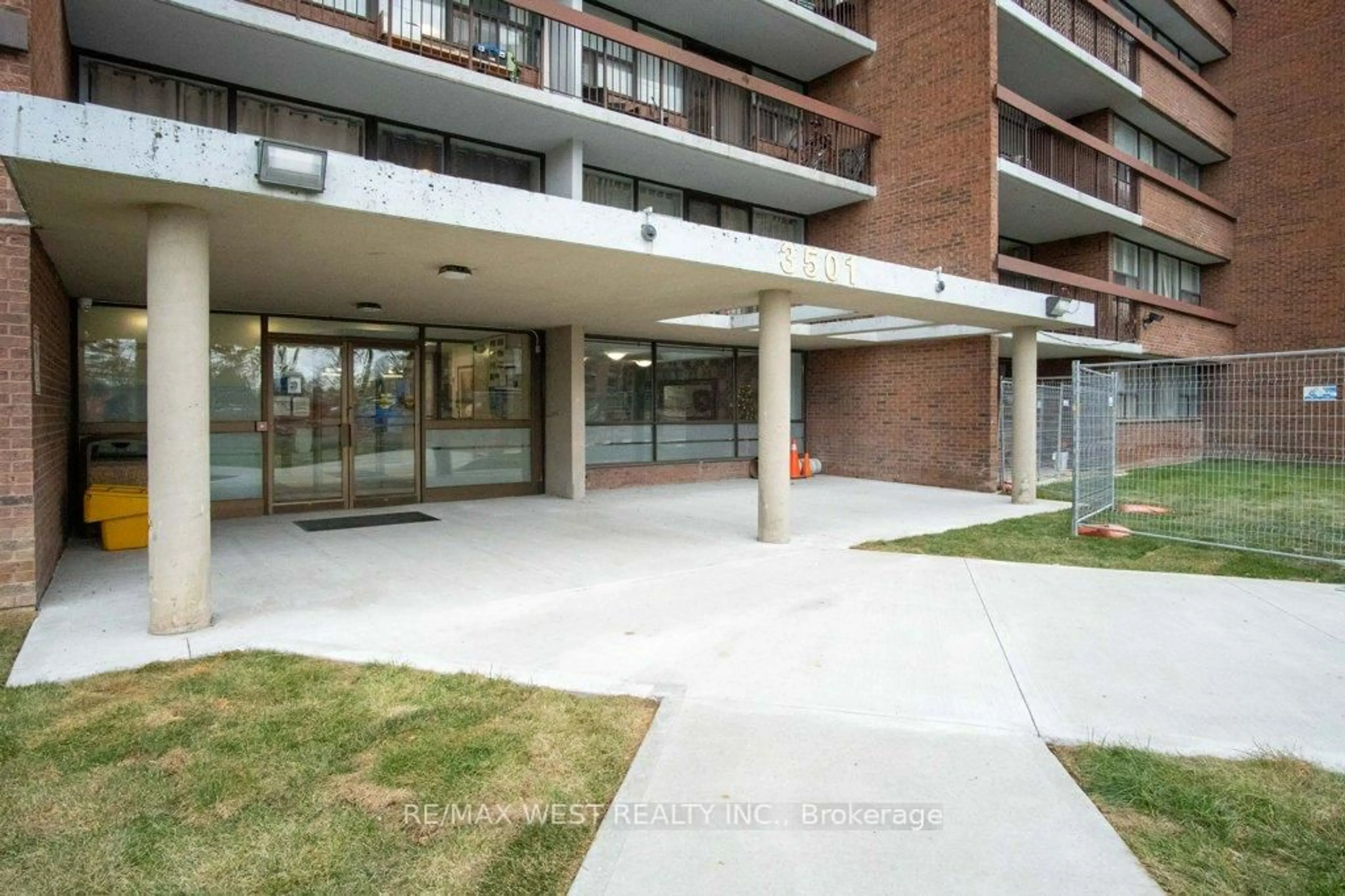 Unknown for 3501 Glen Erin Dr #1001, Mississauga Ontario L5L 2E9