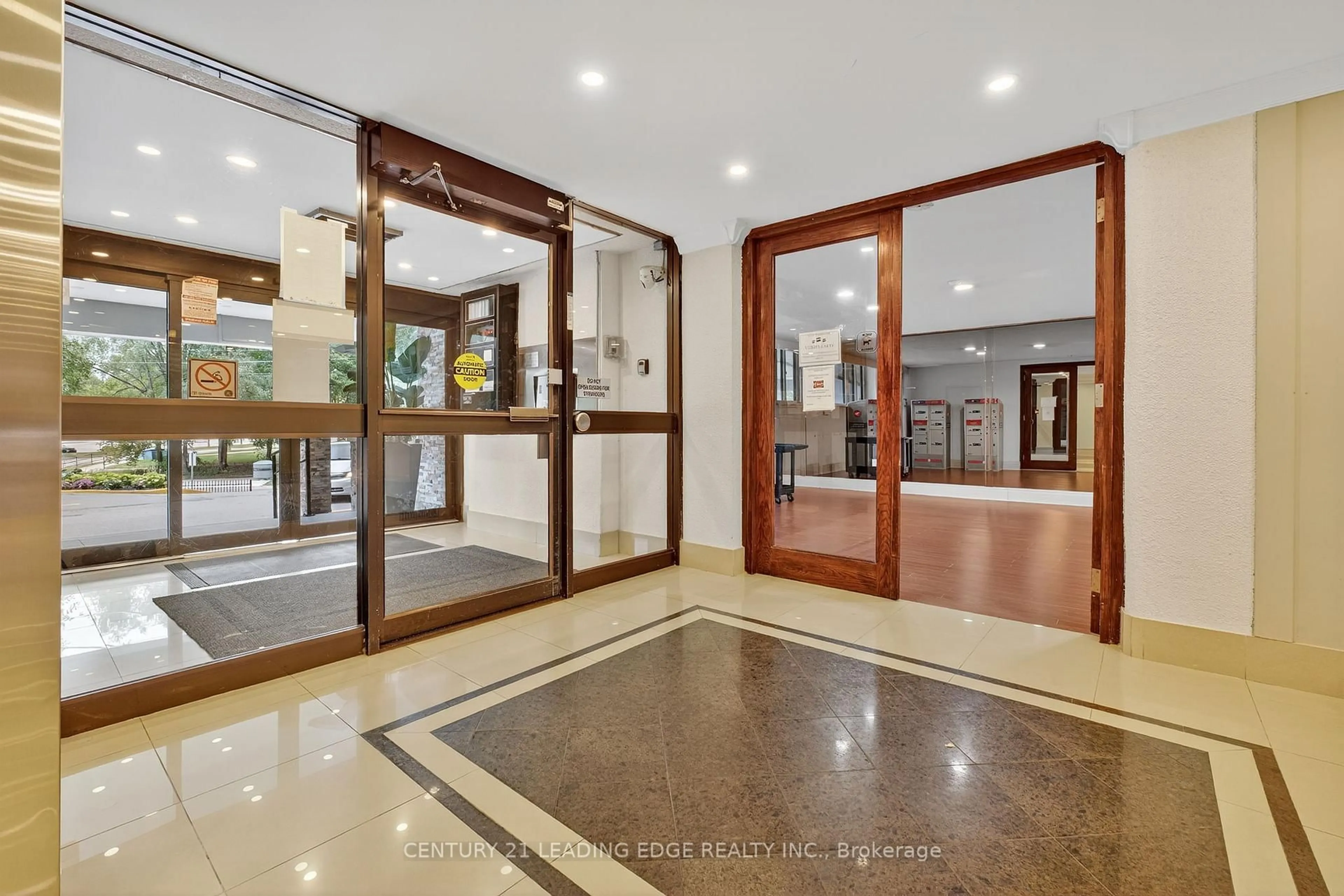 Indoor foyer for 85 Emmett Ave #1802, Toronto Ontario M6M 5A2