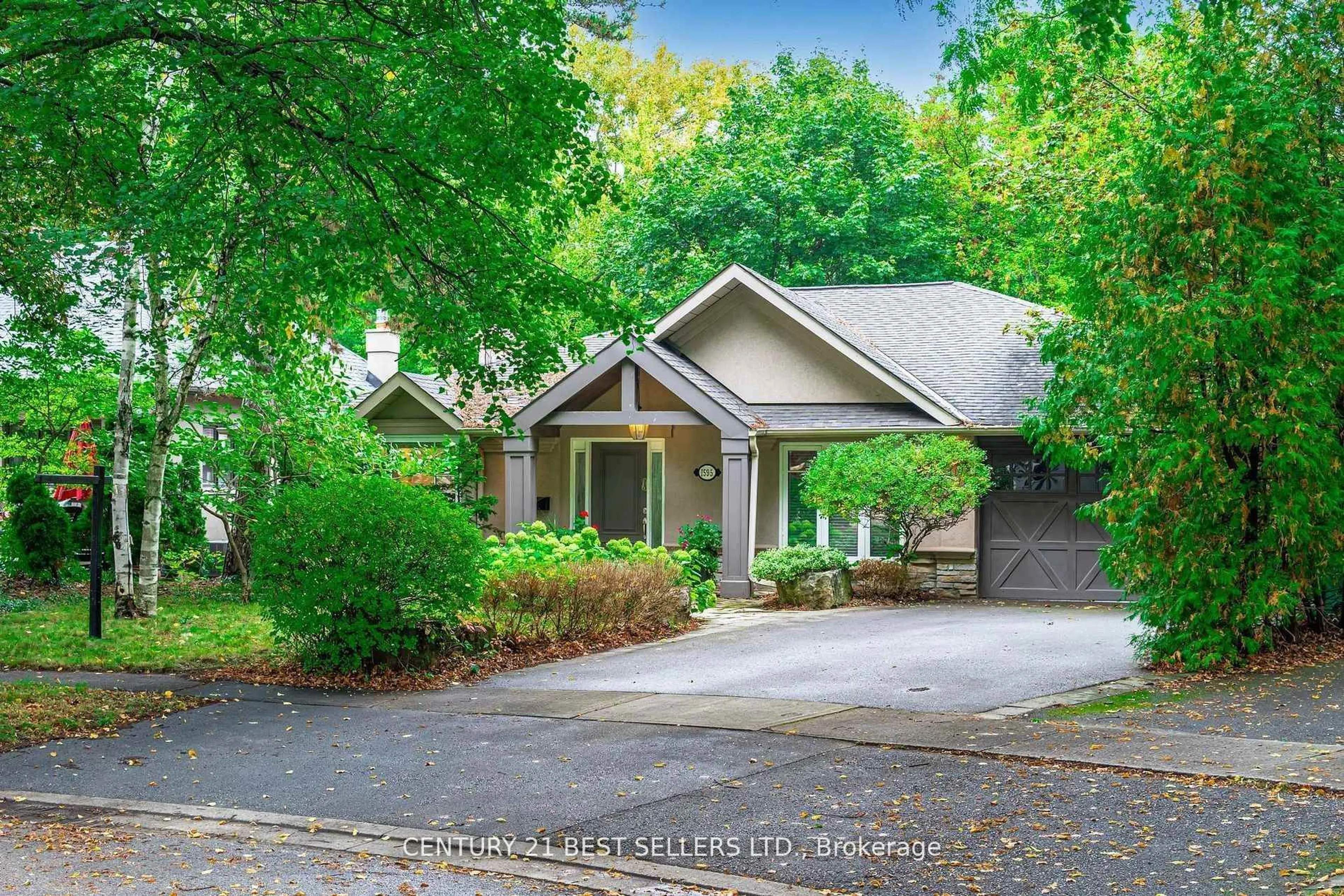 Unknown for 1595 Calverton Crt, Mississauga Ontario L5G 2W4