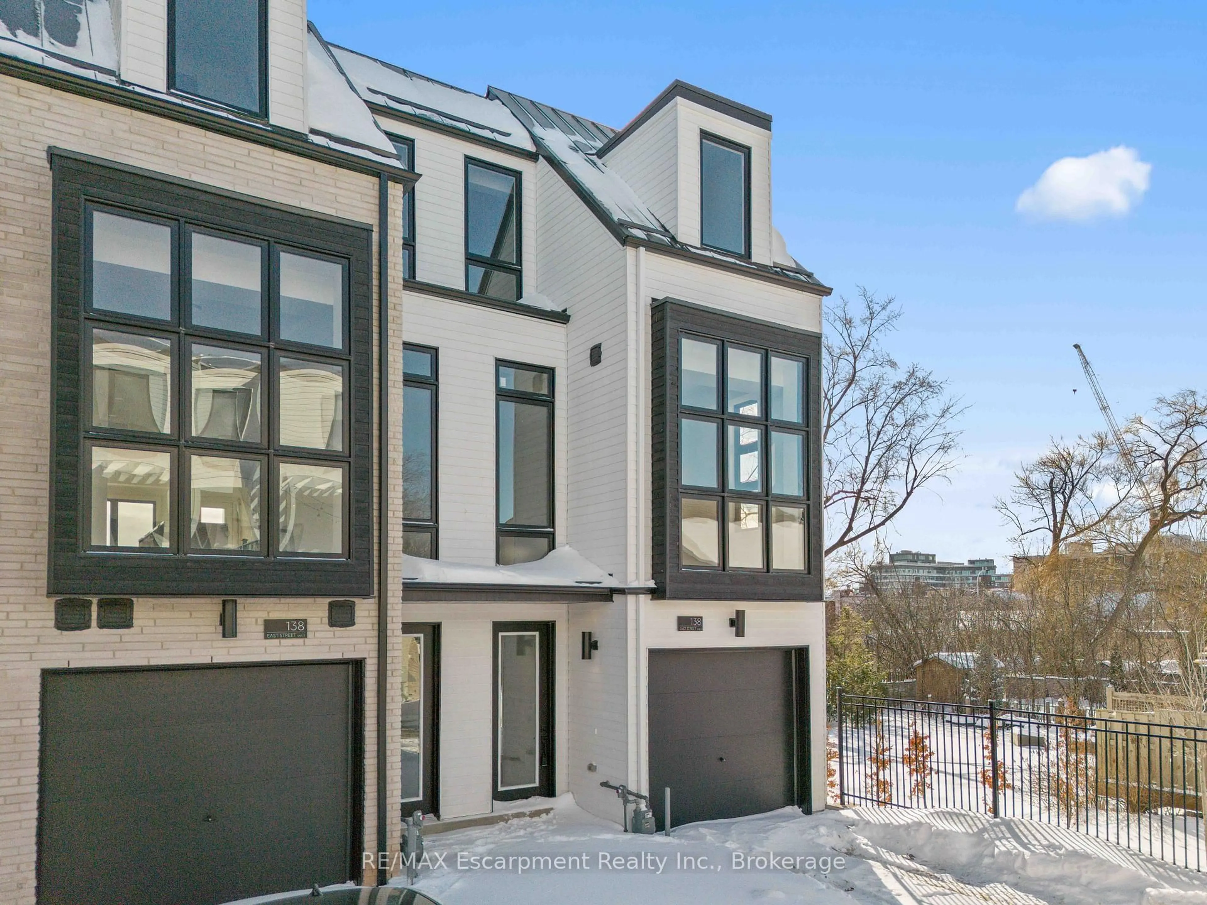 Home with brick exterior material, street for 138 EAST St #6, Oakville Ontario L6L 0H9