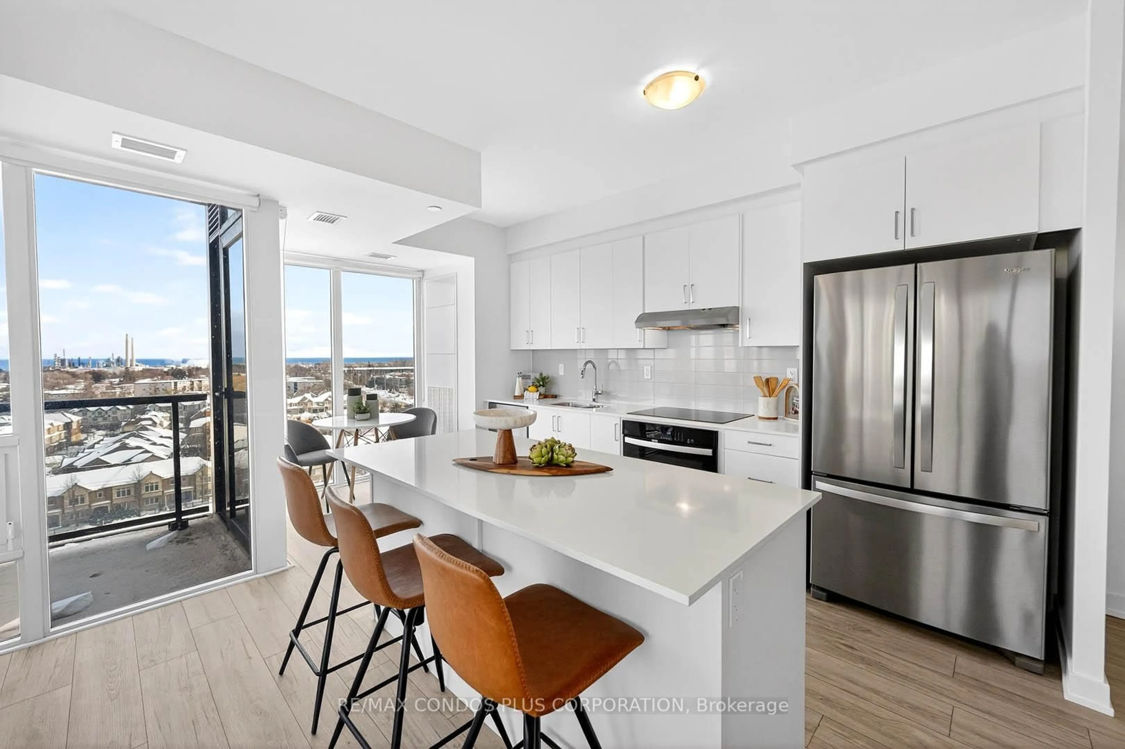 Open concept kitchen, unknown for 1035 Southdown Rd #1104, Mississauga Ontario L5J 0A3