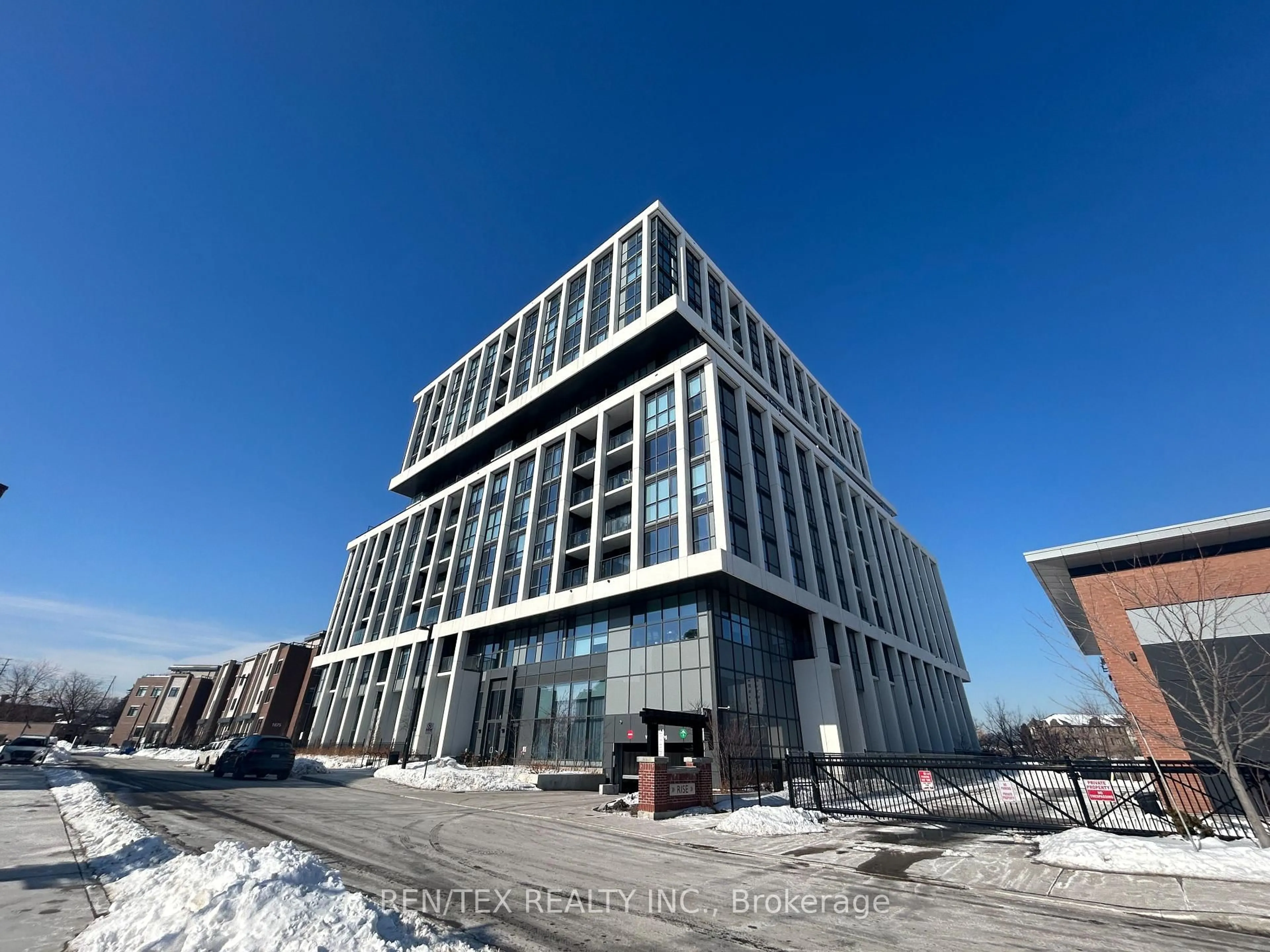 Indoor foyer for 1063 Douglas Mccurdy Common #706, Mississauga Ontario L5G 4B1