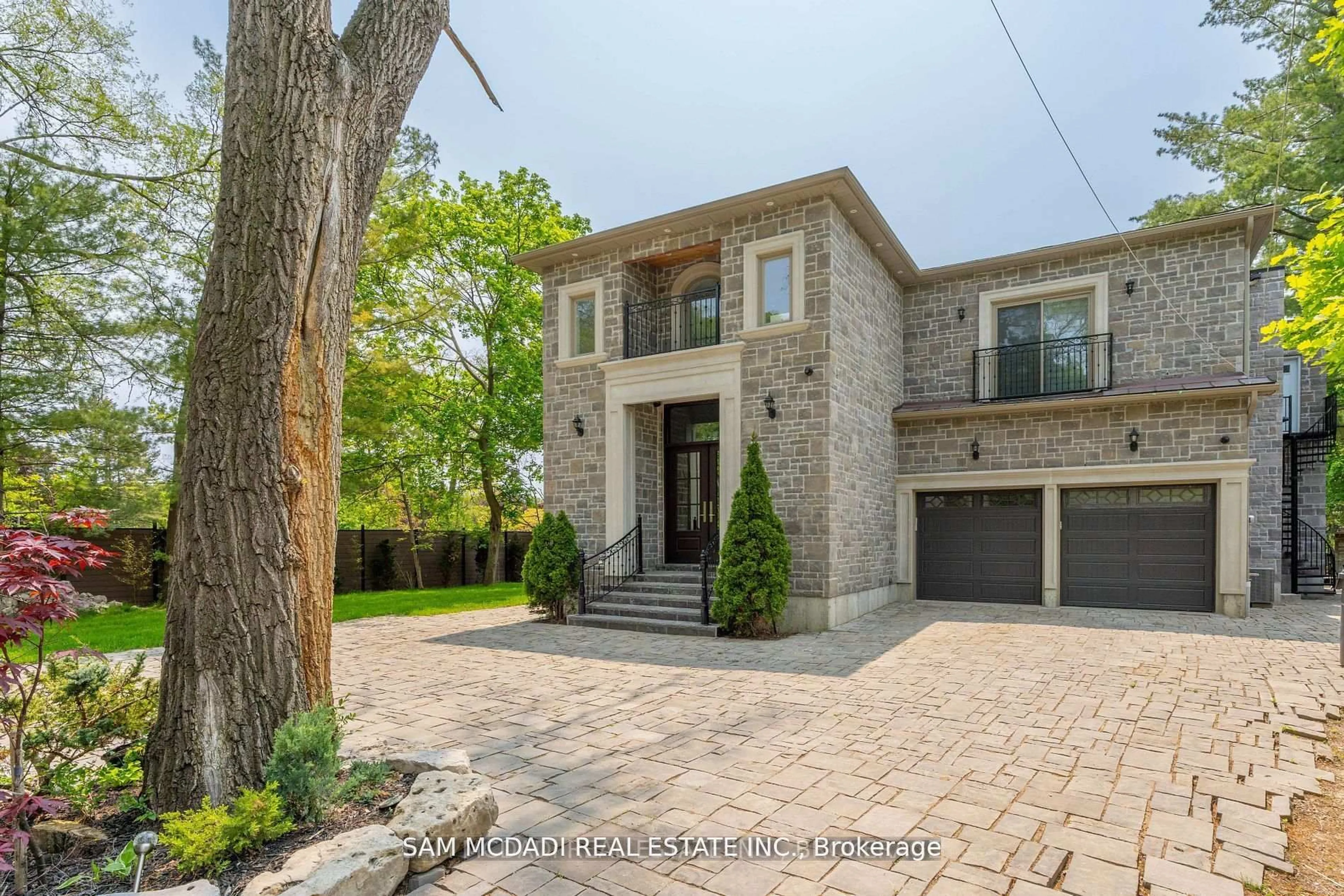 Home with brick exterior material, street for 1138 Garden Rd, Mississauga Ontario L5H 3J6