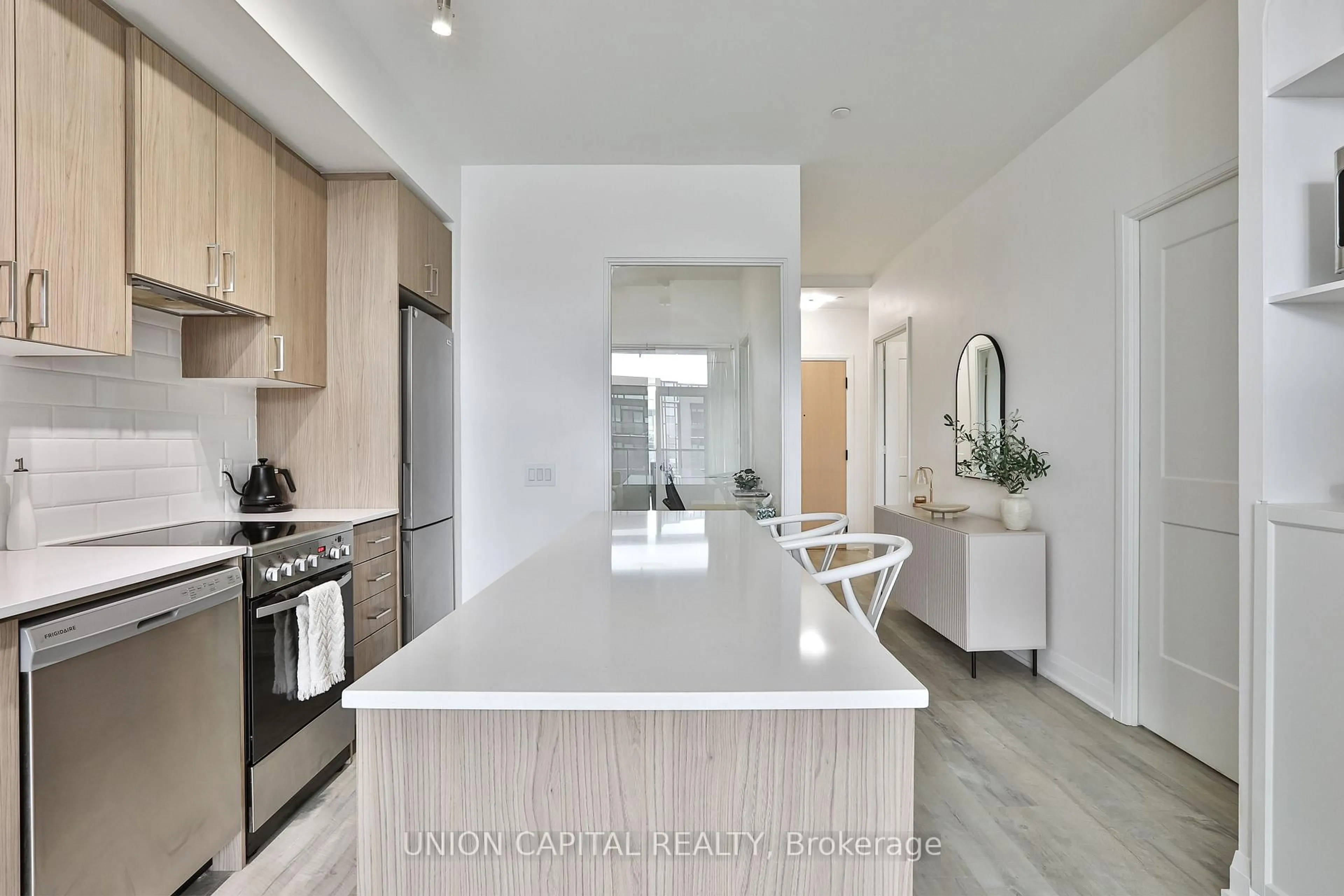 Open concept kitchen, unknown for 50 George Butchart Dr #303, Toronto Ontario M3K 0C9