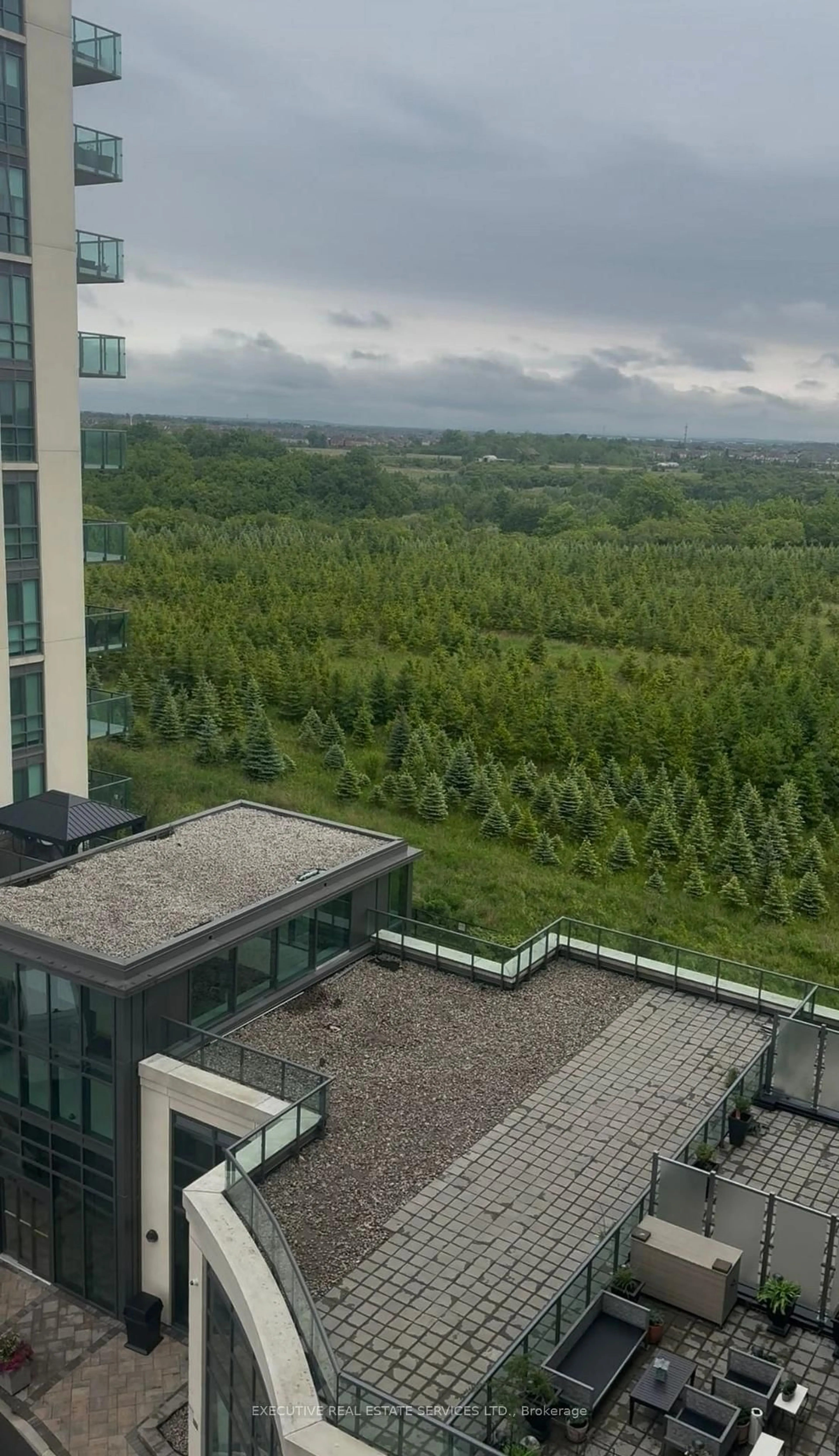 A pic from outside/outdoor area/front of a property/back of a property/a pic from drone, forest/trees view for 65 Yorkland Blvd #605, Brampton Ontario L6P 4M5