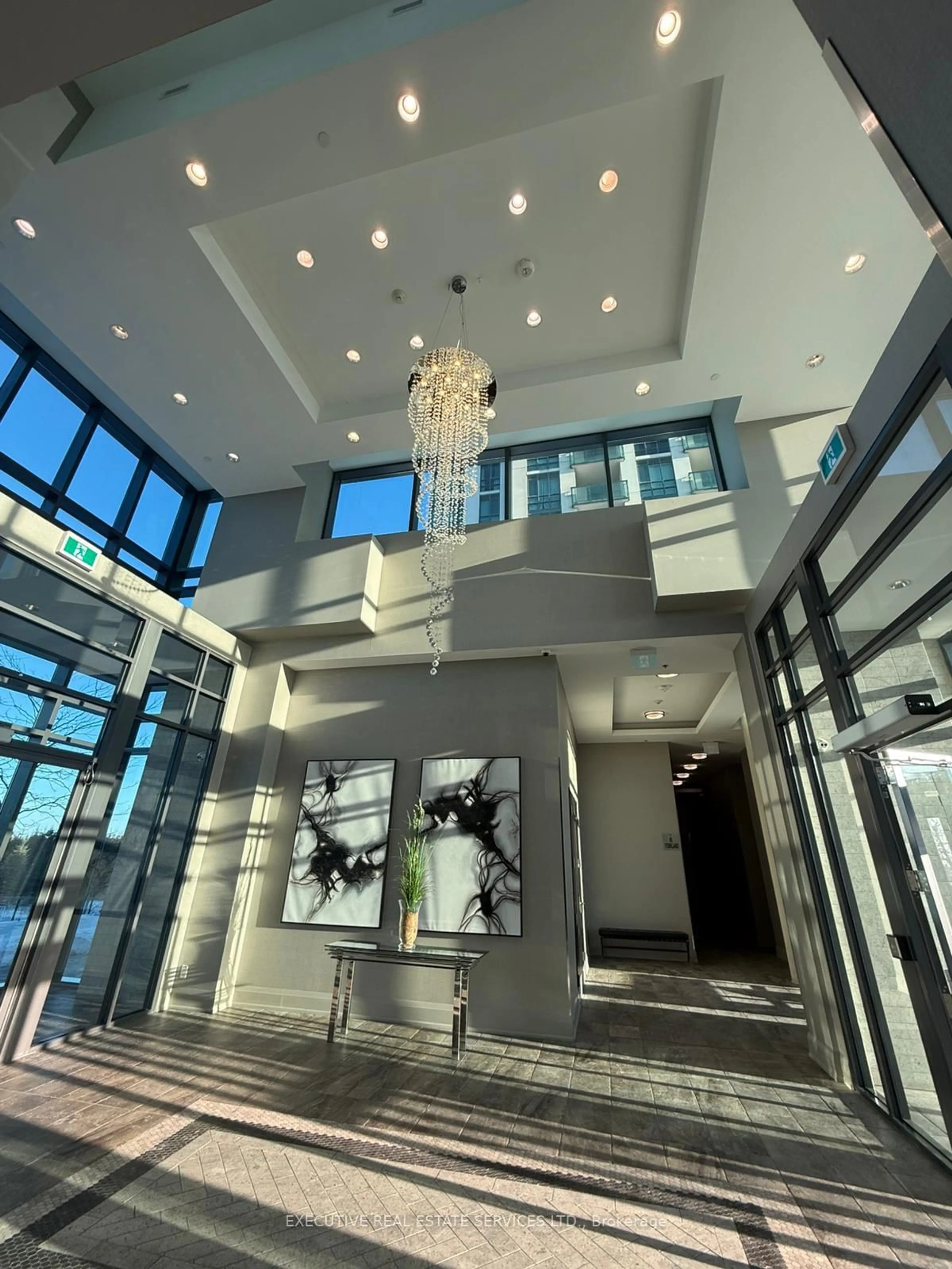 Indoor foyer for 65 Yorkland Blvd #605, Brampton Ontario L6P 4M5