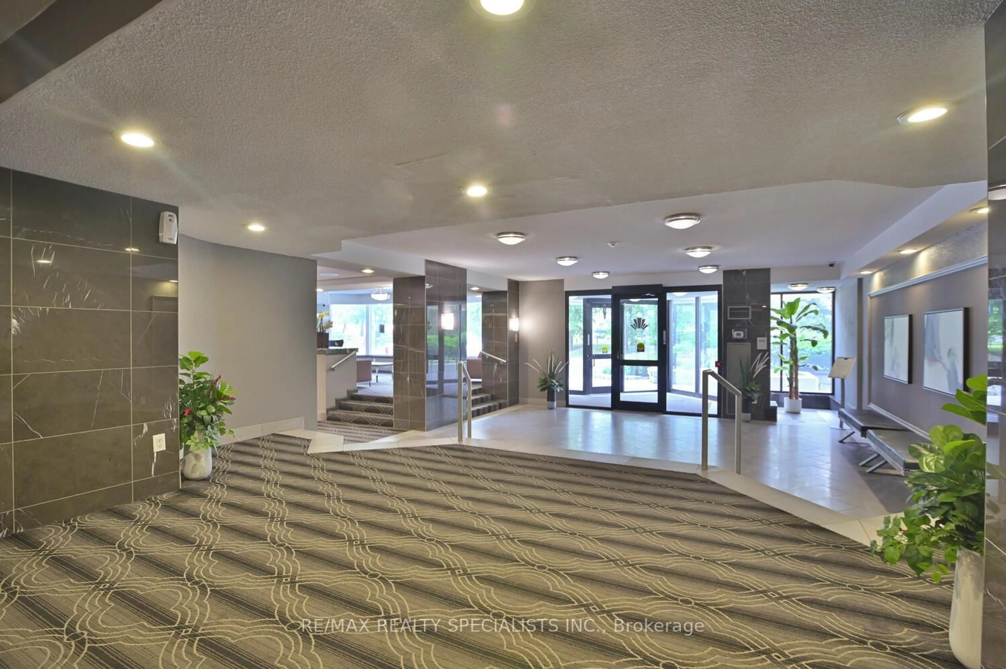 Lobby for 8 Lisa St #1901, Brampton Ontario L6T 4S6