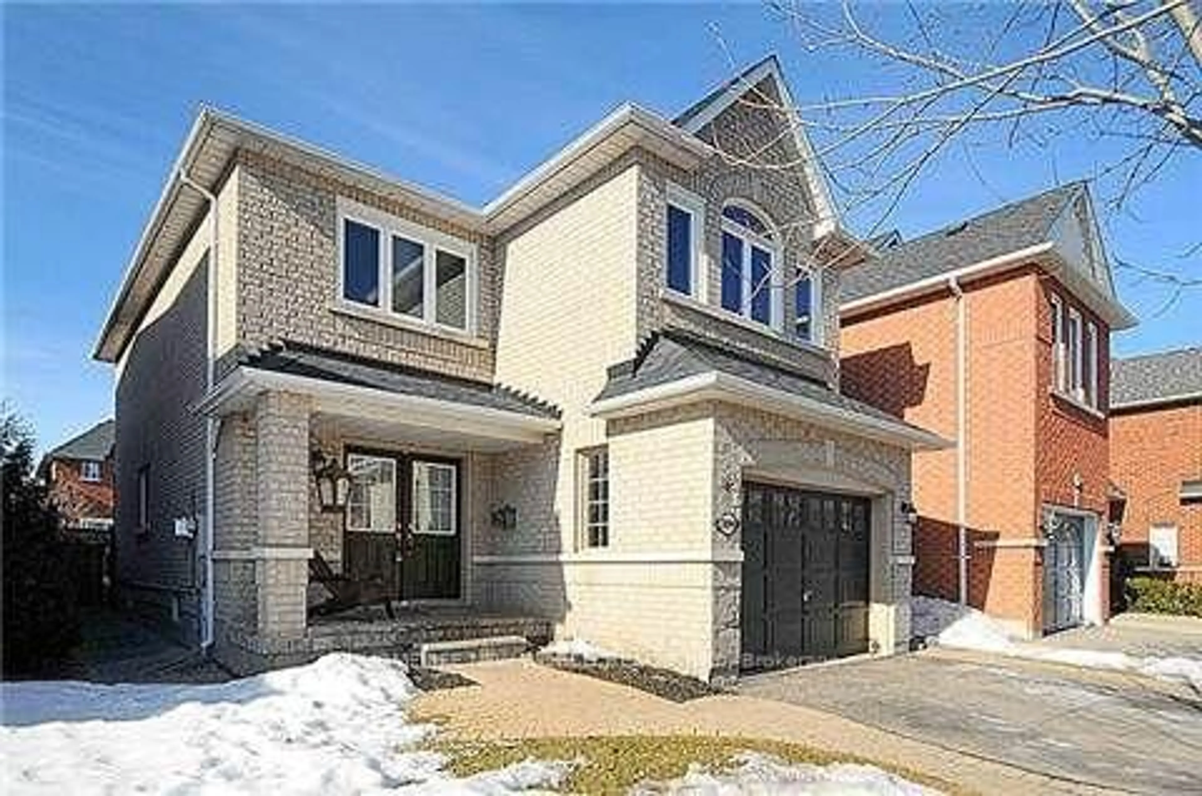 Home with brick exterior material, street for 2094 Frontier Dr, Oakville Ontario L6M 3V5