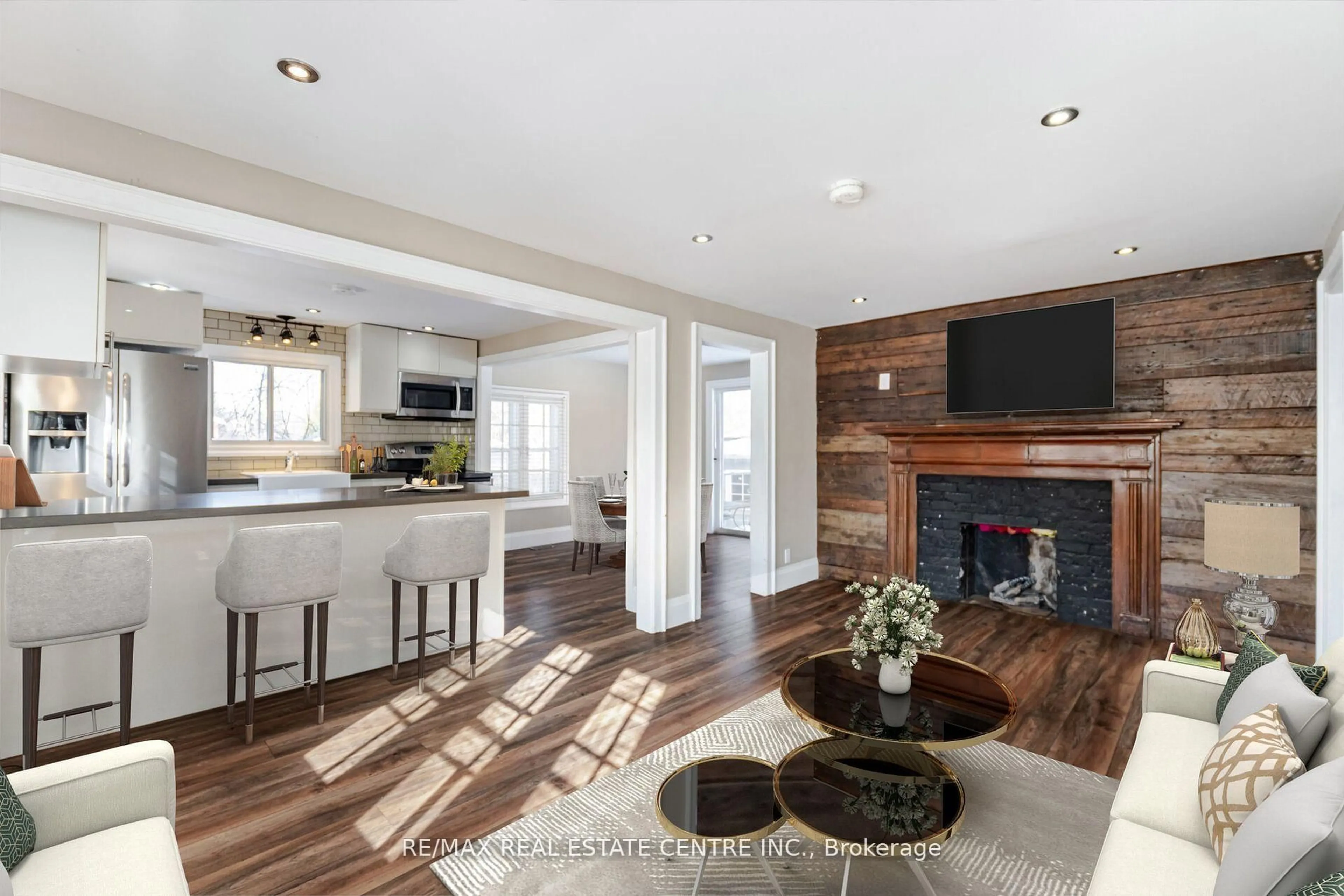 Open concept kitchen, wood/laminate floor for 174 Victoria St, Brampton Ontario L6Y 0A6