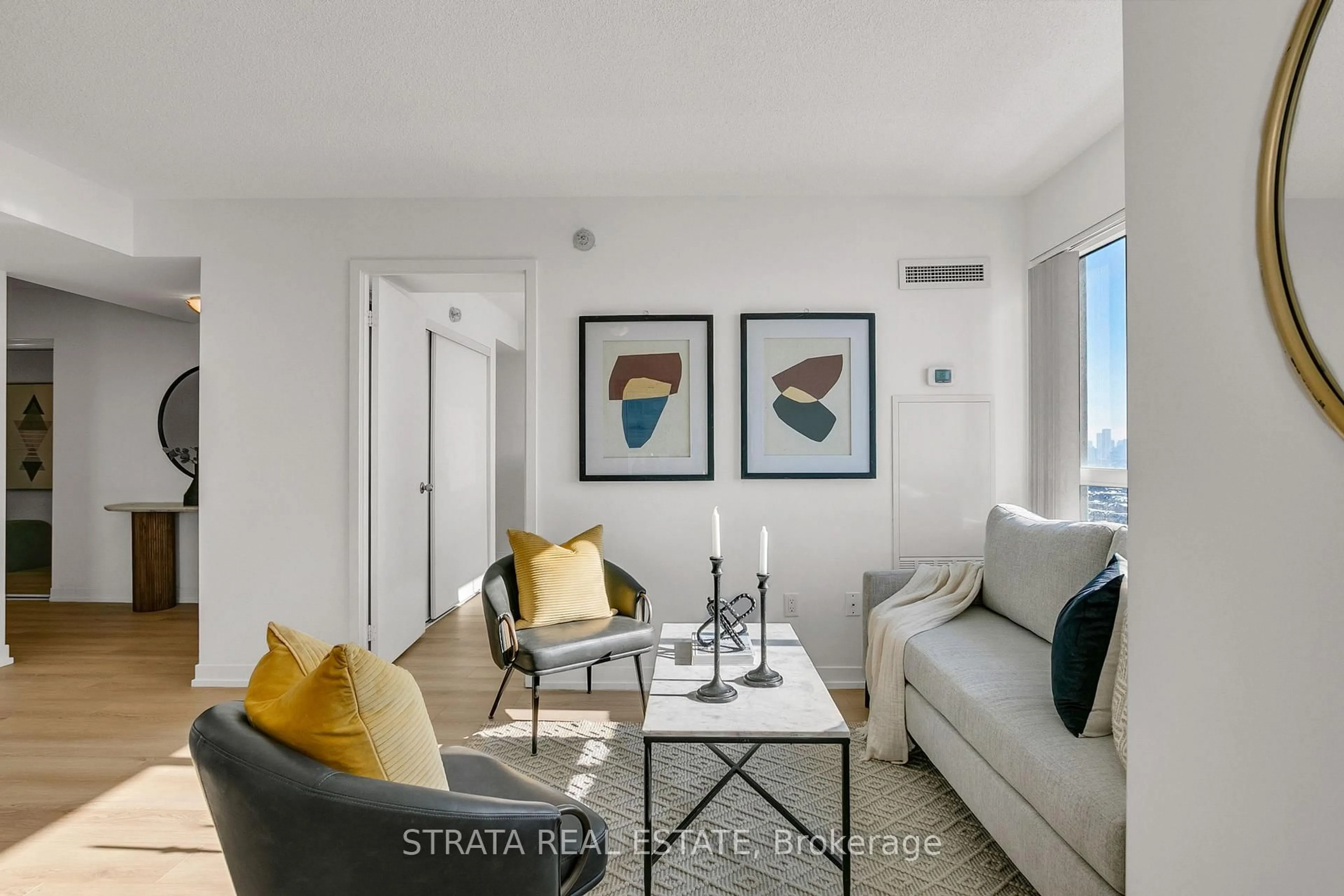 Living room with furniture, unknown for 1410 Dupont St #1906, Toronto Ontario M6H 2B1