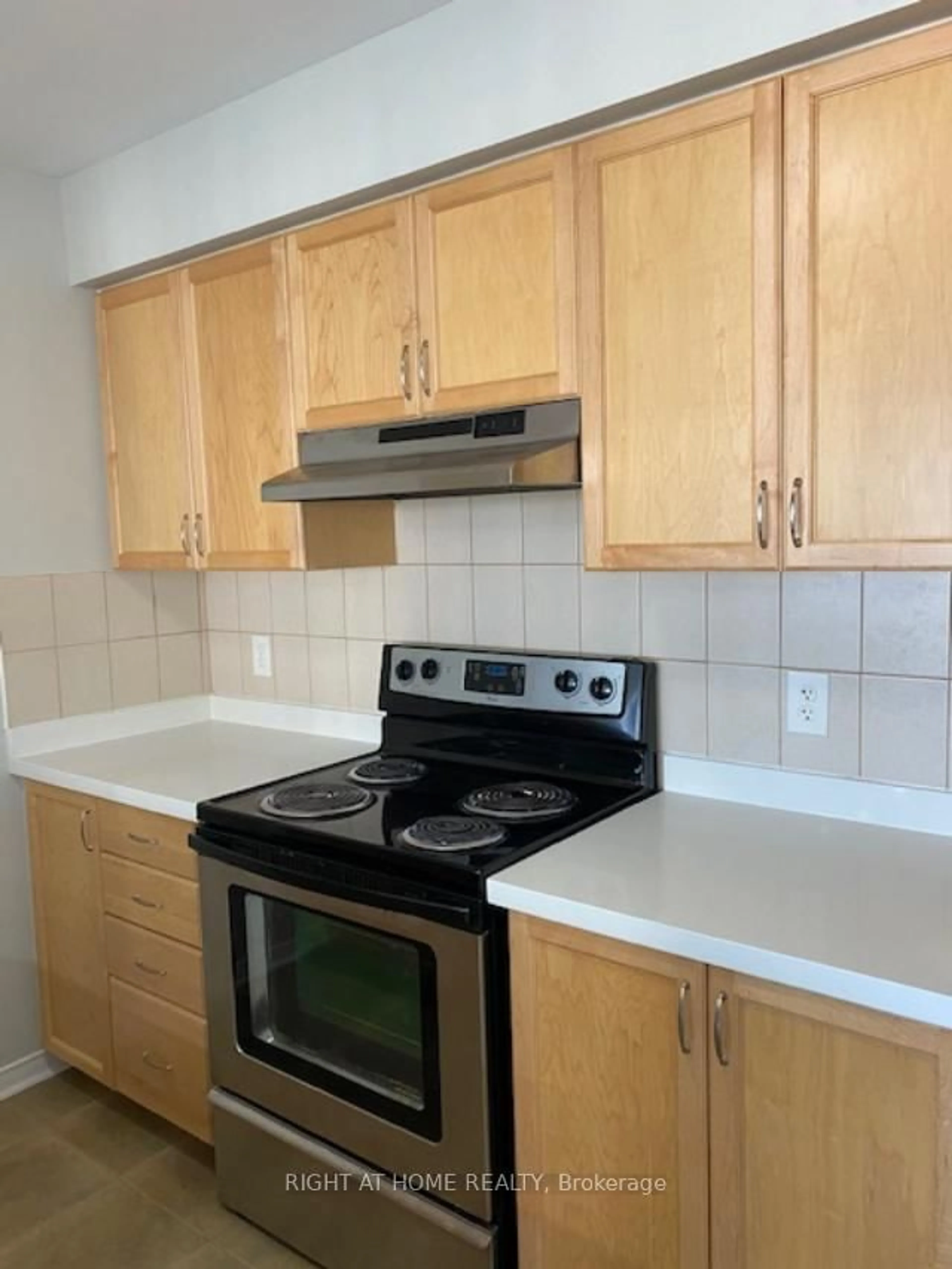 Standard kitchen, unknown for 5035 Oscar Peterson Blvd #124, Mississauga Ontario L5M 0P4