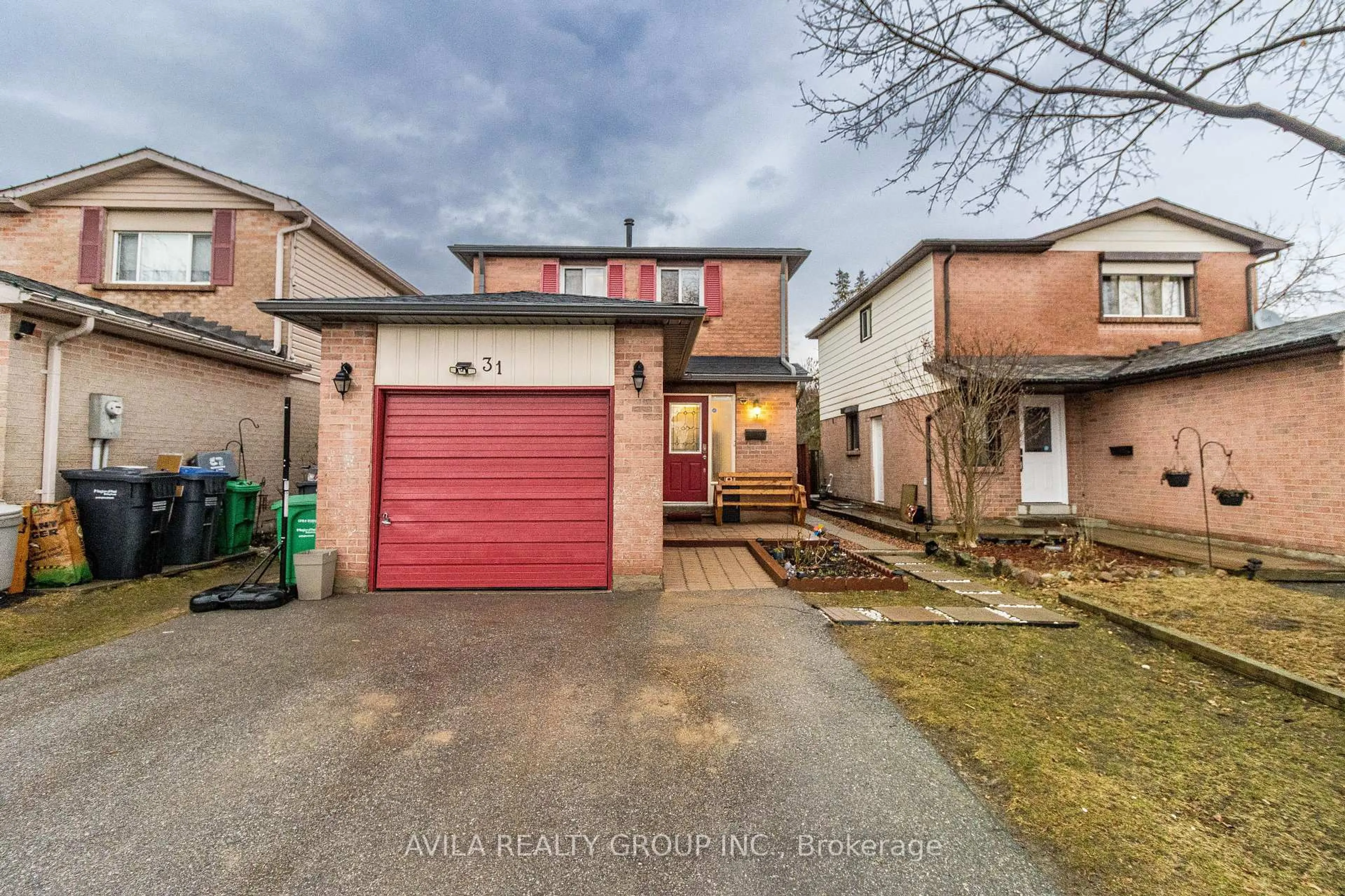 Unknown for 31 Wheatfield Rd, Brampton Ontario L6X 2V4