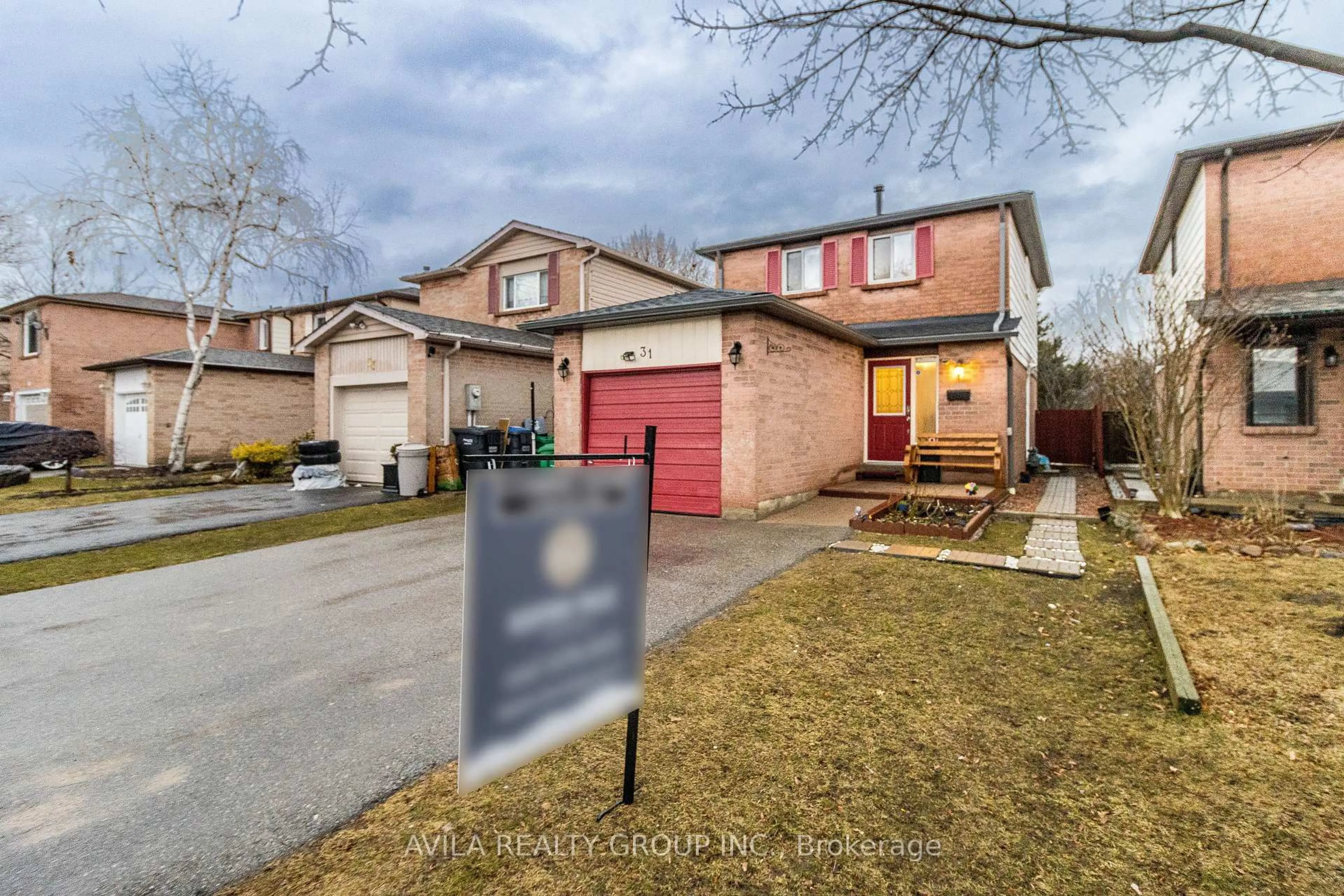Home with brick exterior material, street for 31 Wheatfield Rd, Brampton Ontario L6X 2V4