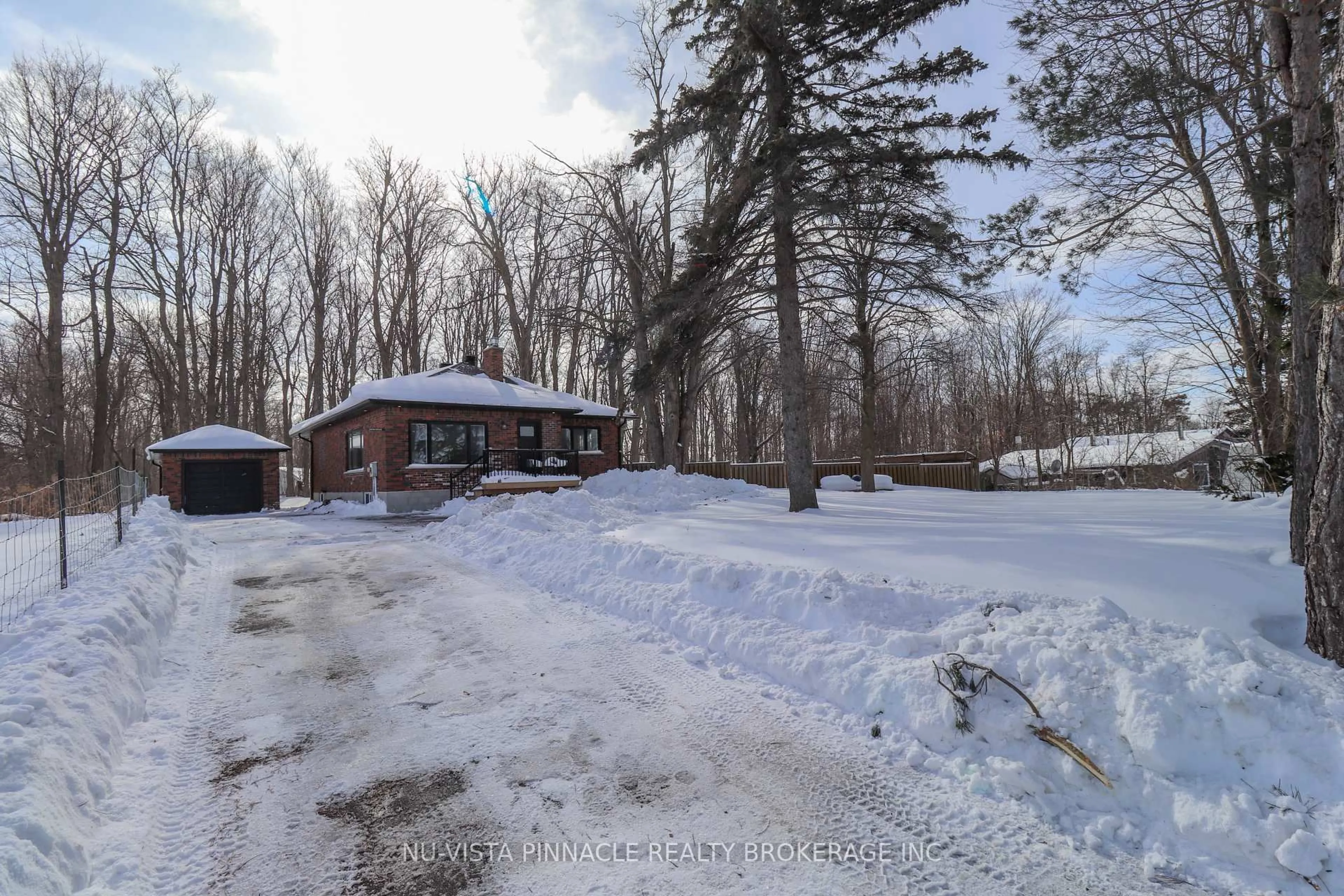 A pic from outside/outdoor area/front of a property/back of a property/a pic from drone, unknown for 7142 HIGHWAY 7, Halton Hills Ontario L7J 2L9