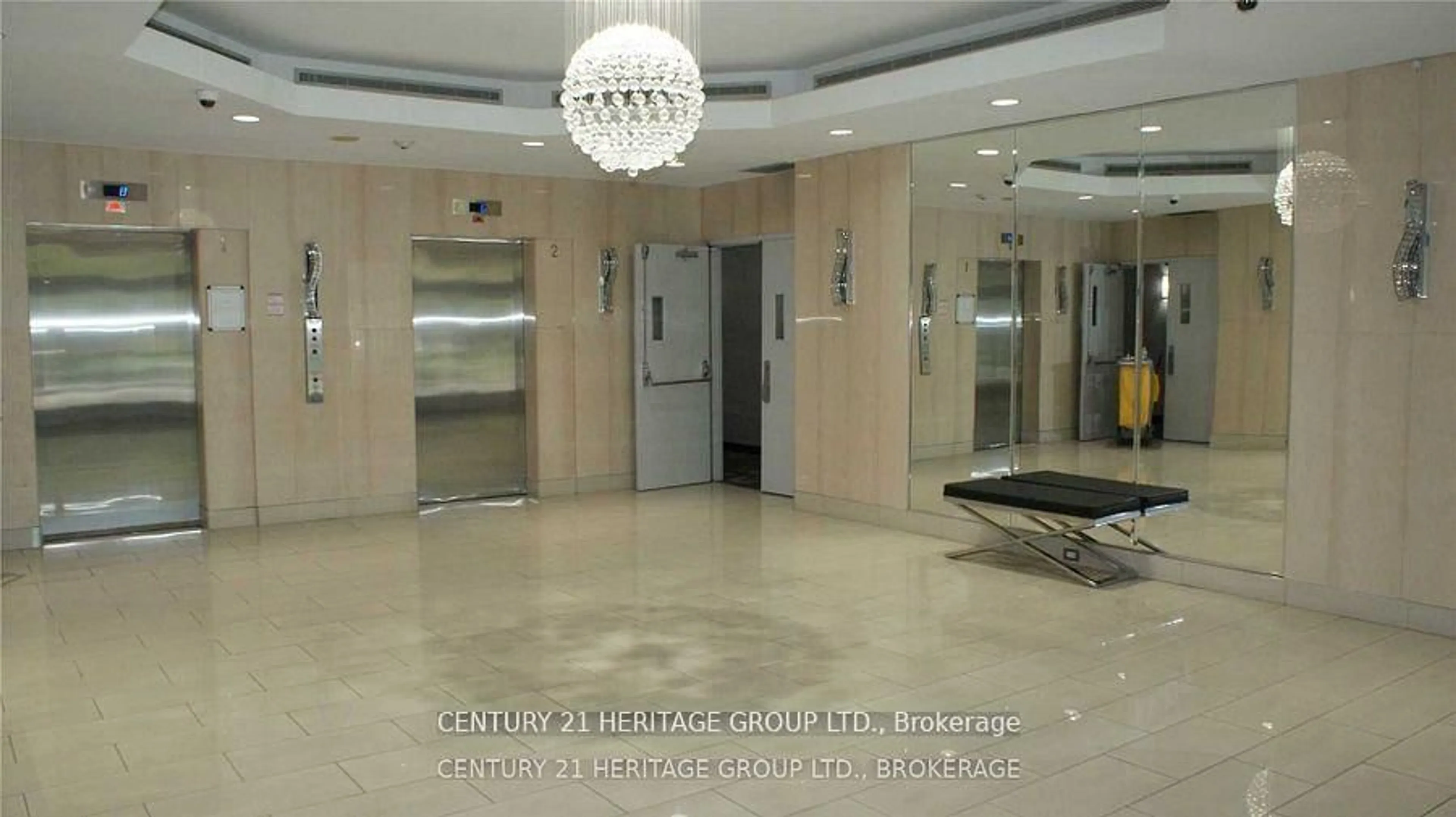Lobby for 1500 Grazia Crt #801, Mississauga Ontario L4W 4Z9