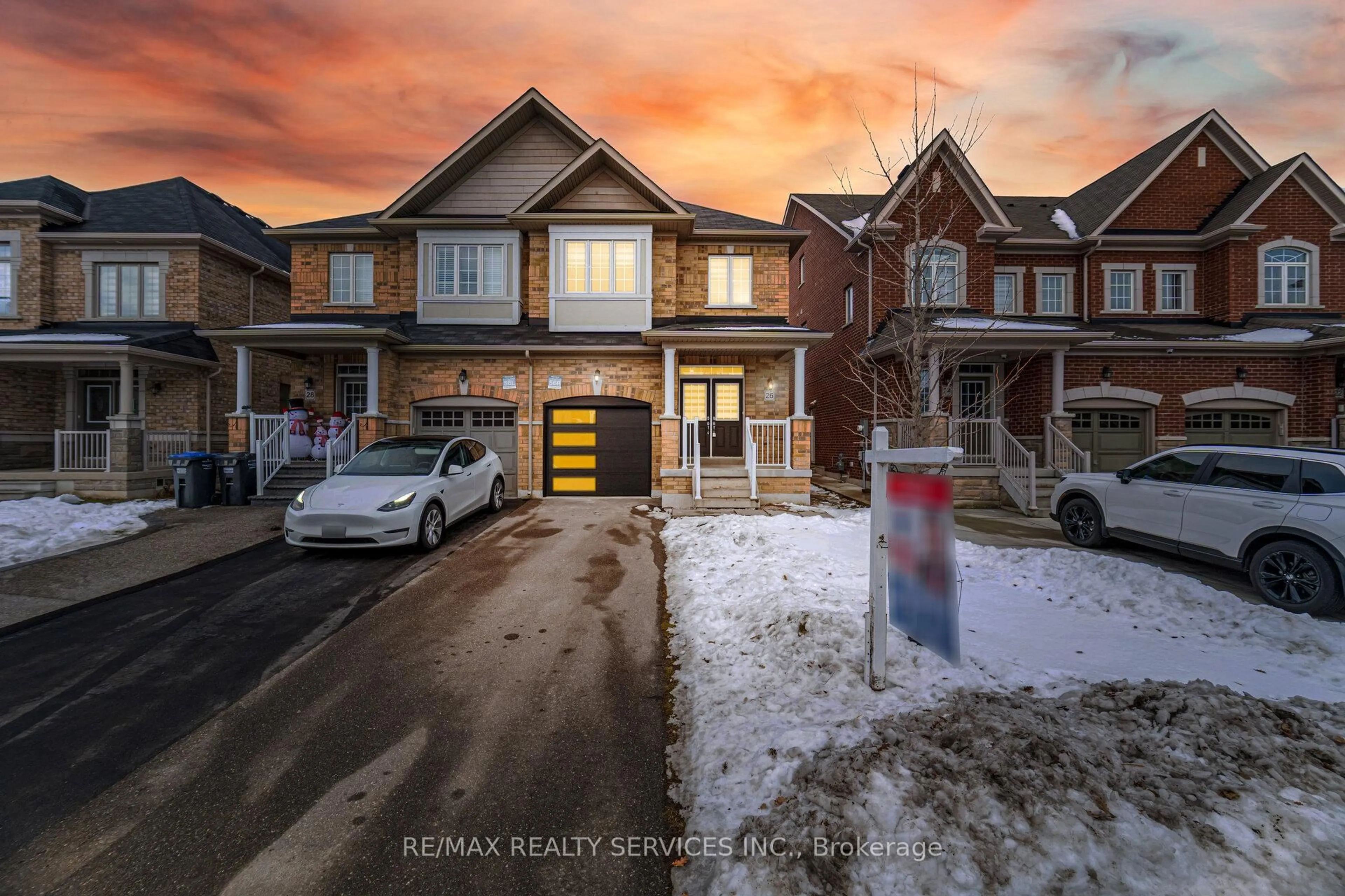 Home with brick exterior material, street for 26 Deer Ridge Tr, Caledon Ontario L7C 3Z6