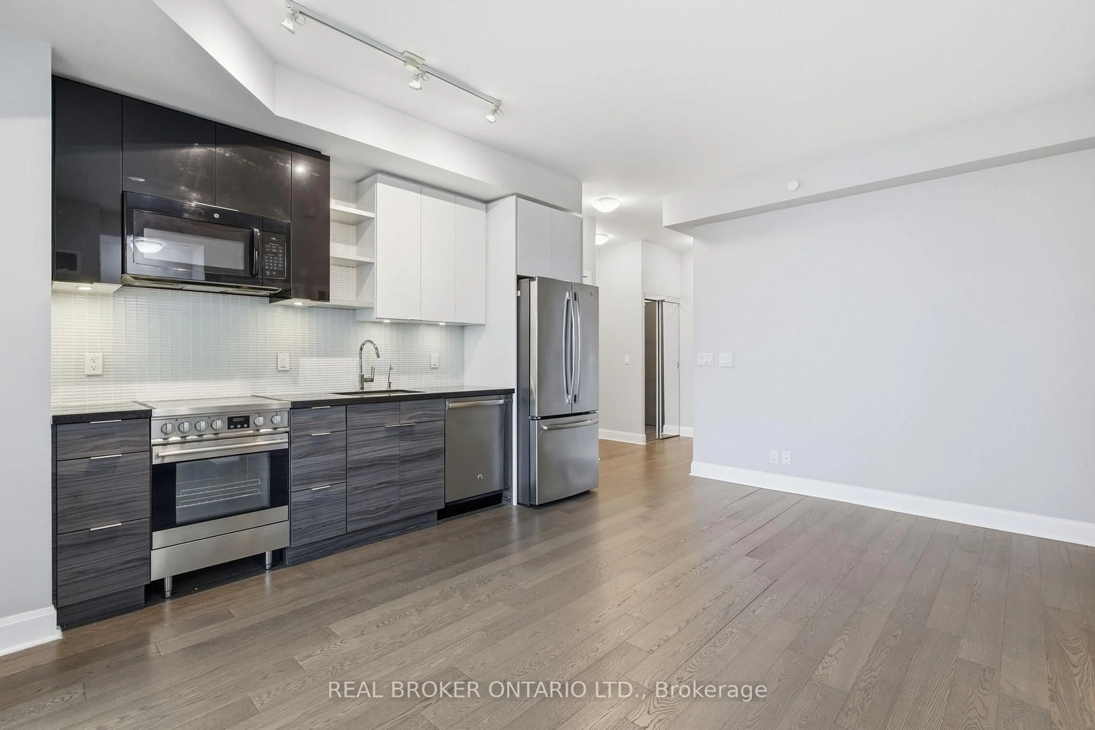 Open concept kitchen, unknown for 33 Shore Breeze Dr #1801, Toronto Ontario M8V 0G1