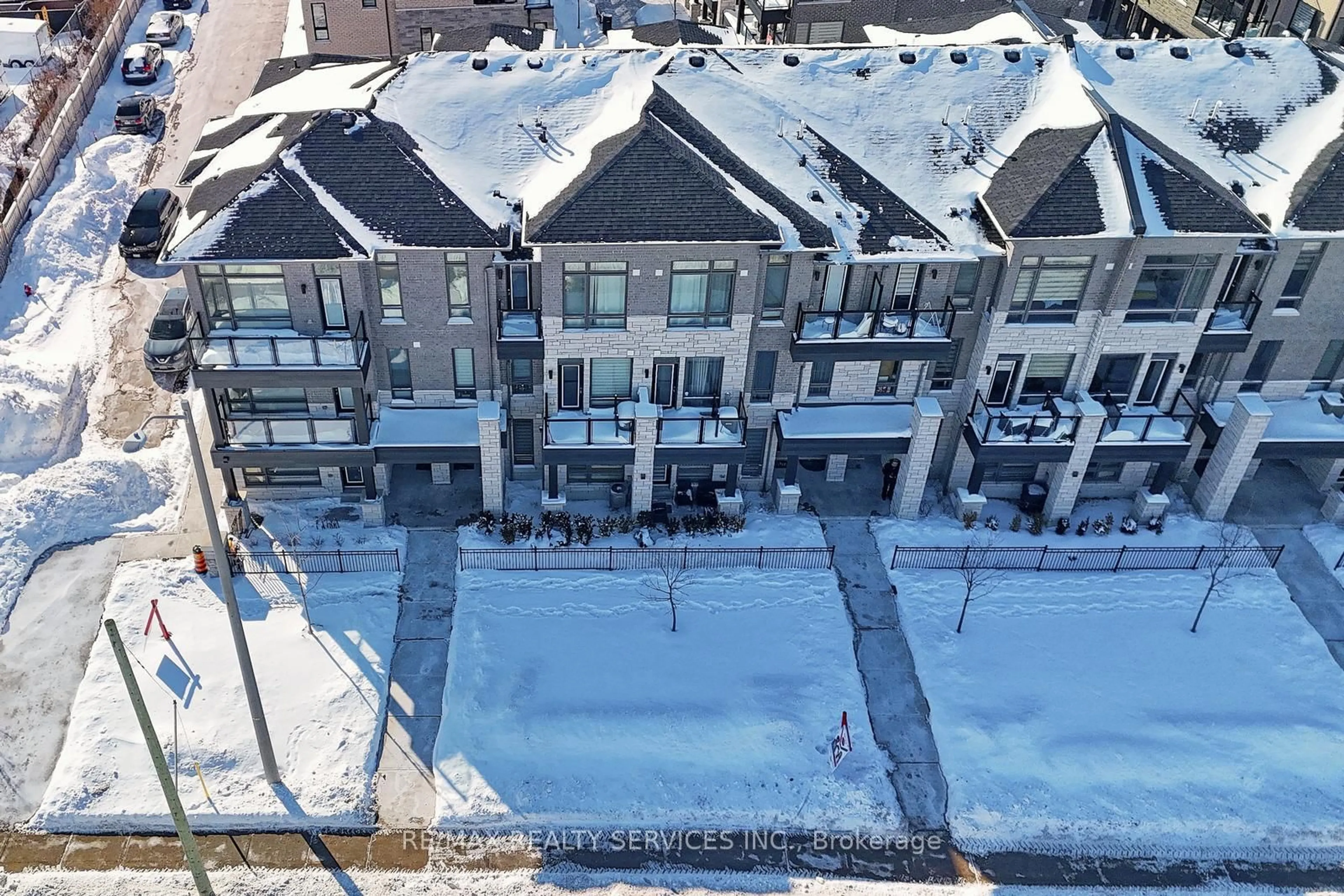 A pic from outside/outdoor area/front of a property/back of a property/a pic from drone, city buildings view from balcony for 9430 The Gore Rd #21, Brampton Ontario L6P 4P9