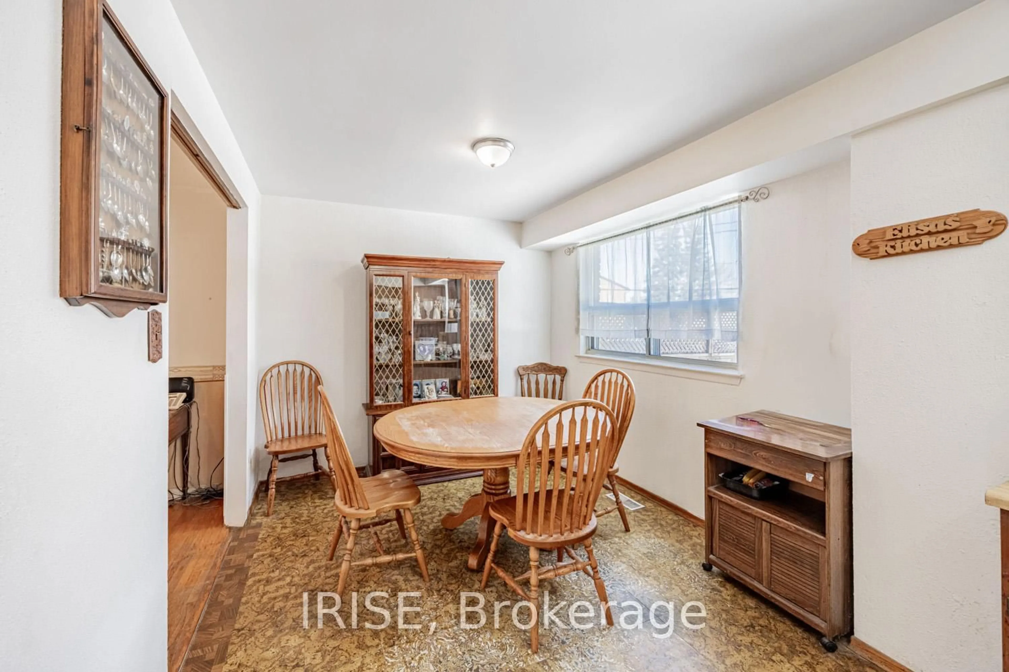 Dining room, unknown for 1223 Napier Cres, Oakville Ontario L6H 2A5