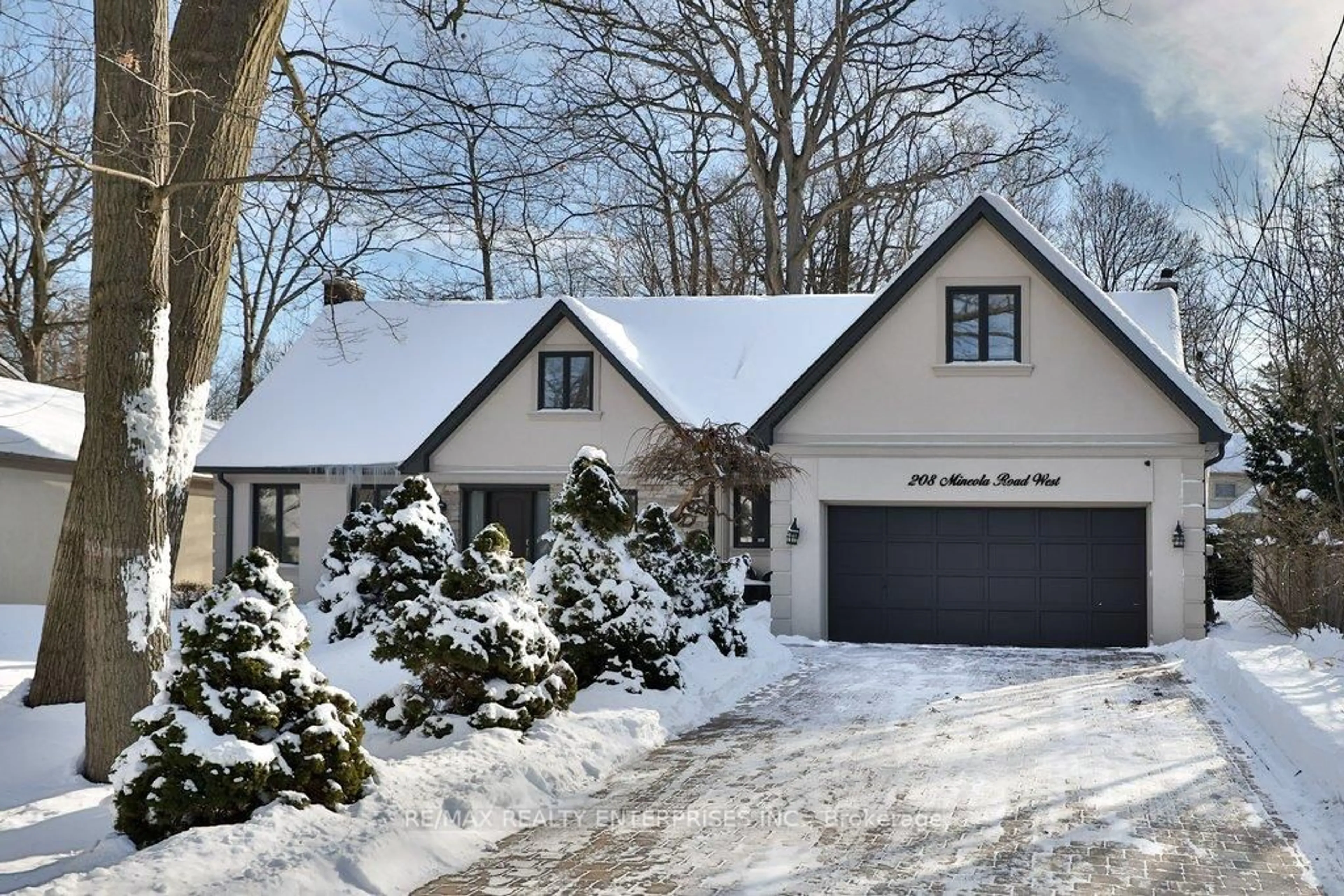 Unknown for 208 Mineola Rd, Mississauga Ontario L5G 2C7