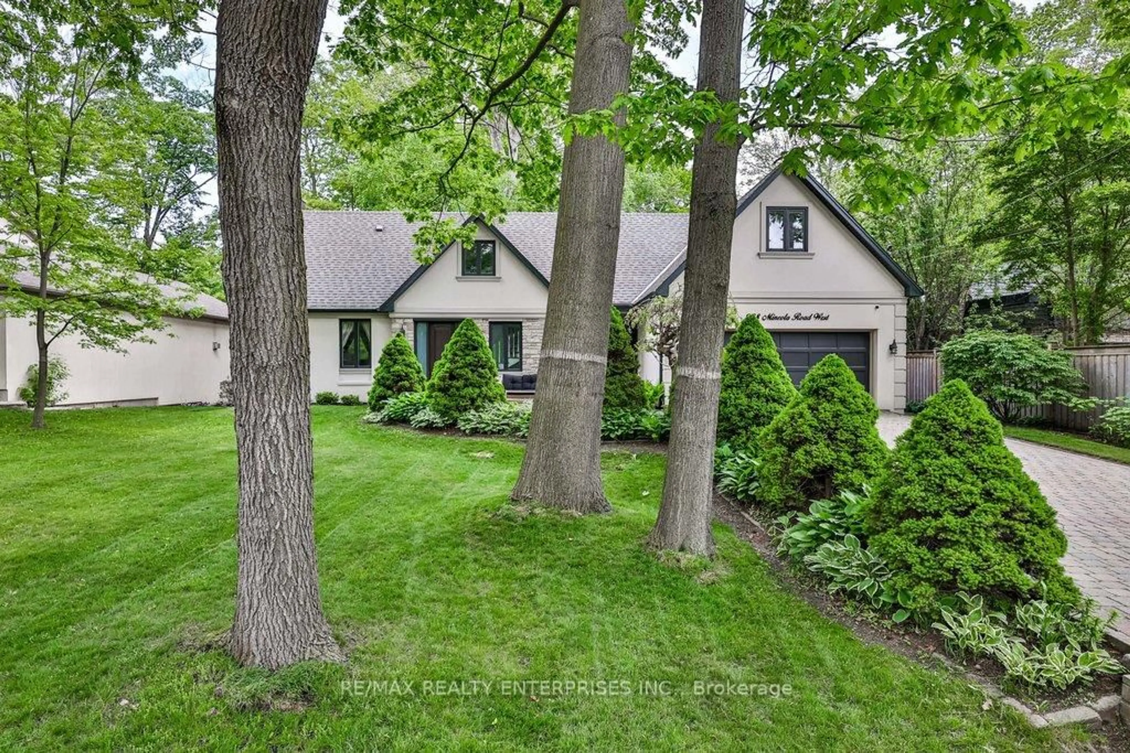 Unknown for 208 Mineola Rd, Mississauga Ontario L5G 2C7